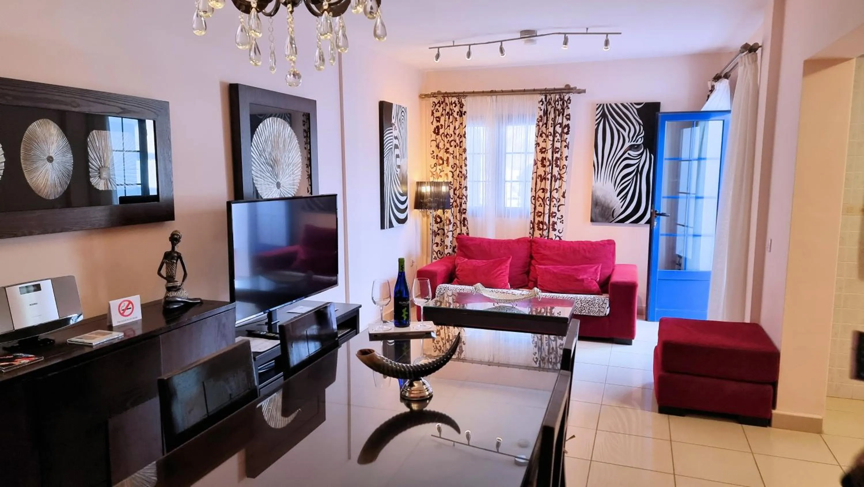 Evita Beach Suites Exclusivas