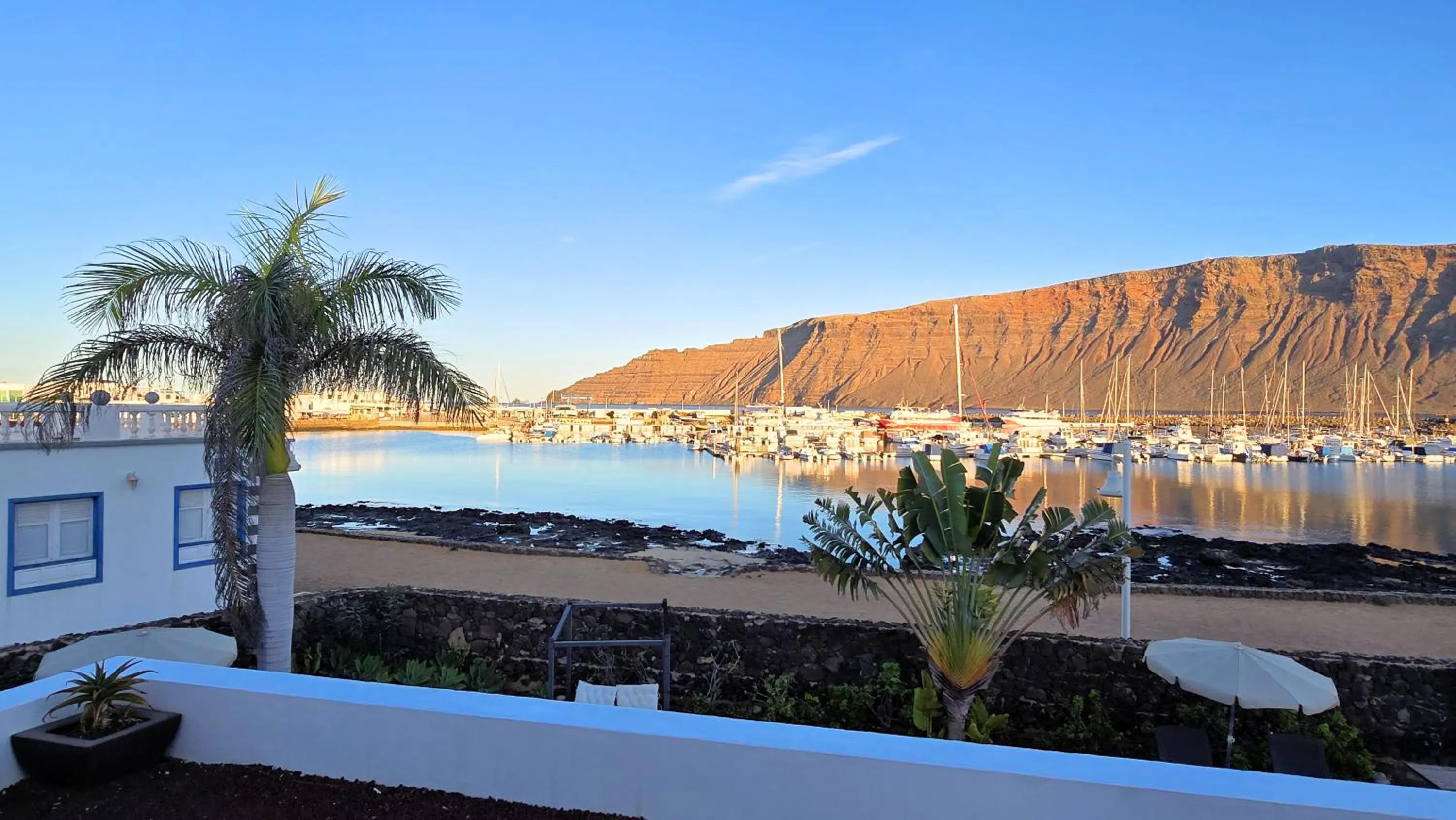 Evita Beach Suites Exclusivas