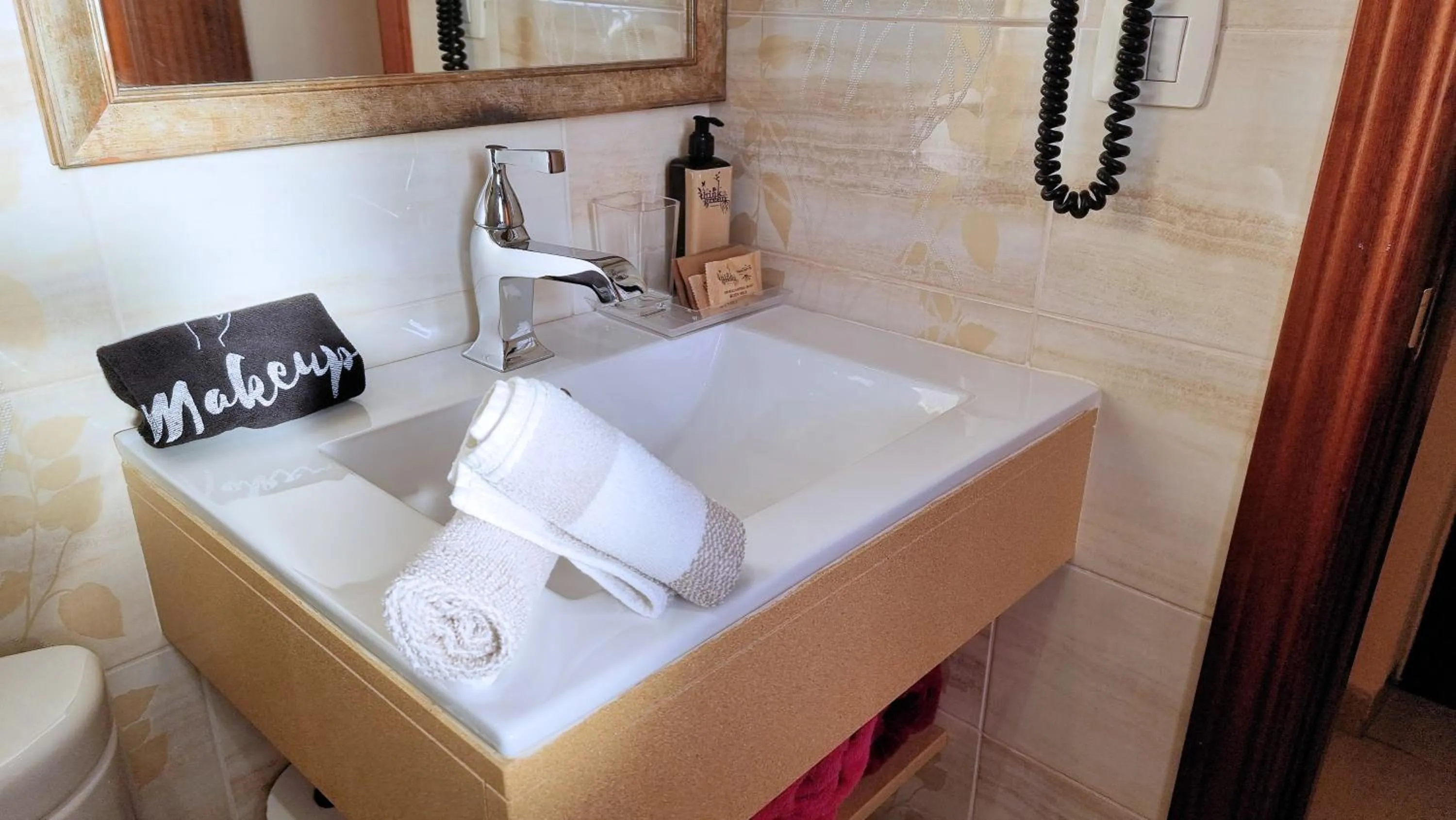 Evita Beach Suites Exclusivas