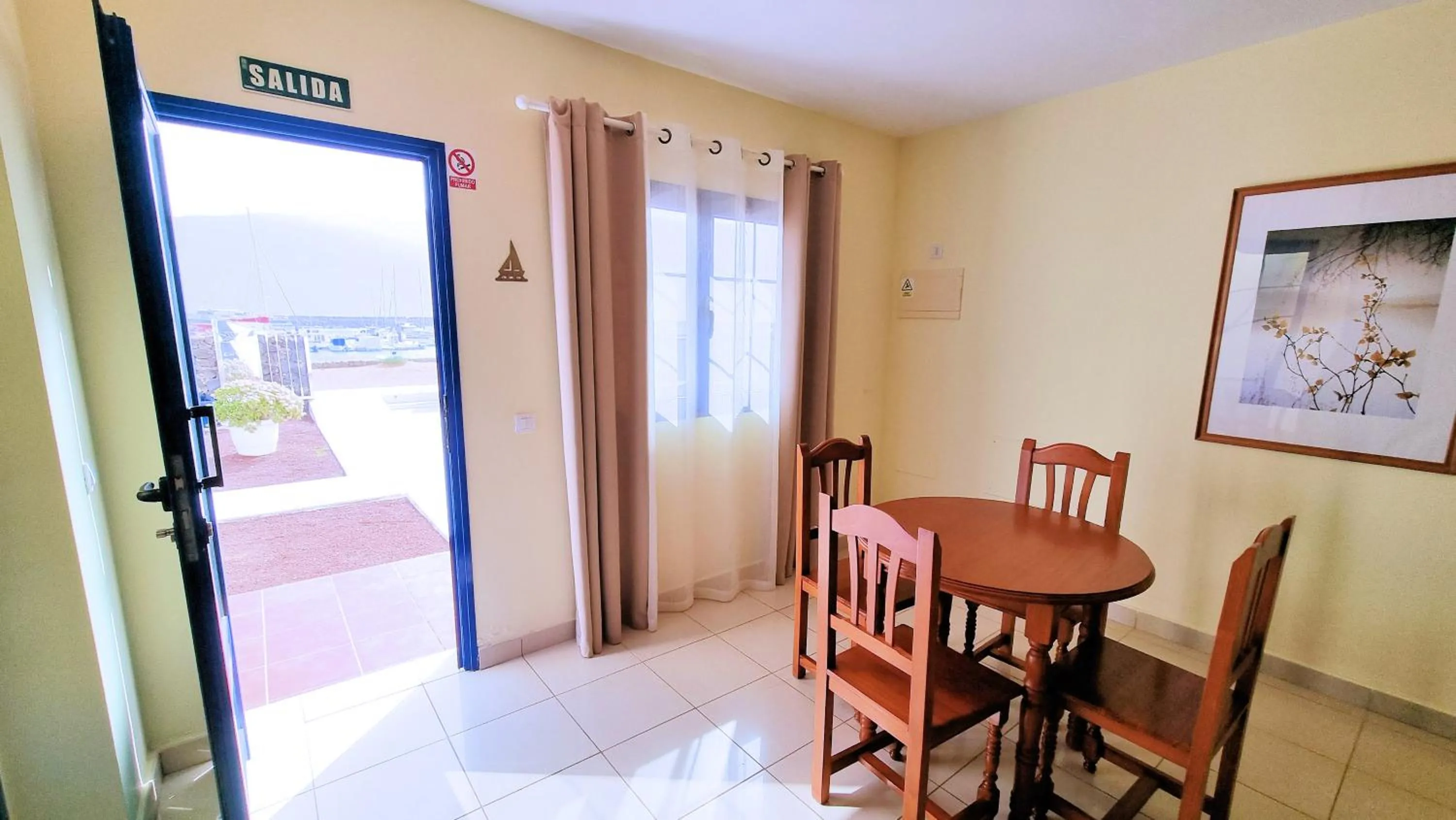 Evita Beach Suites Exclusivas