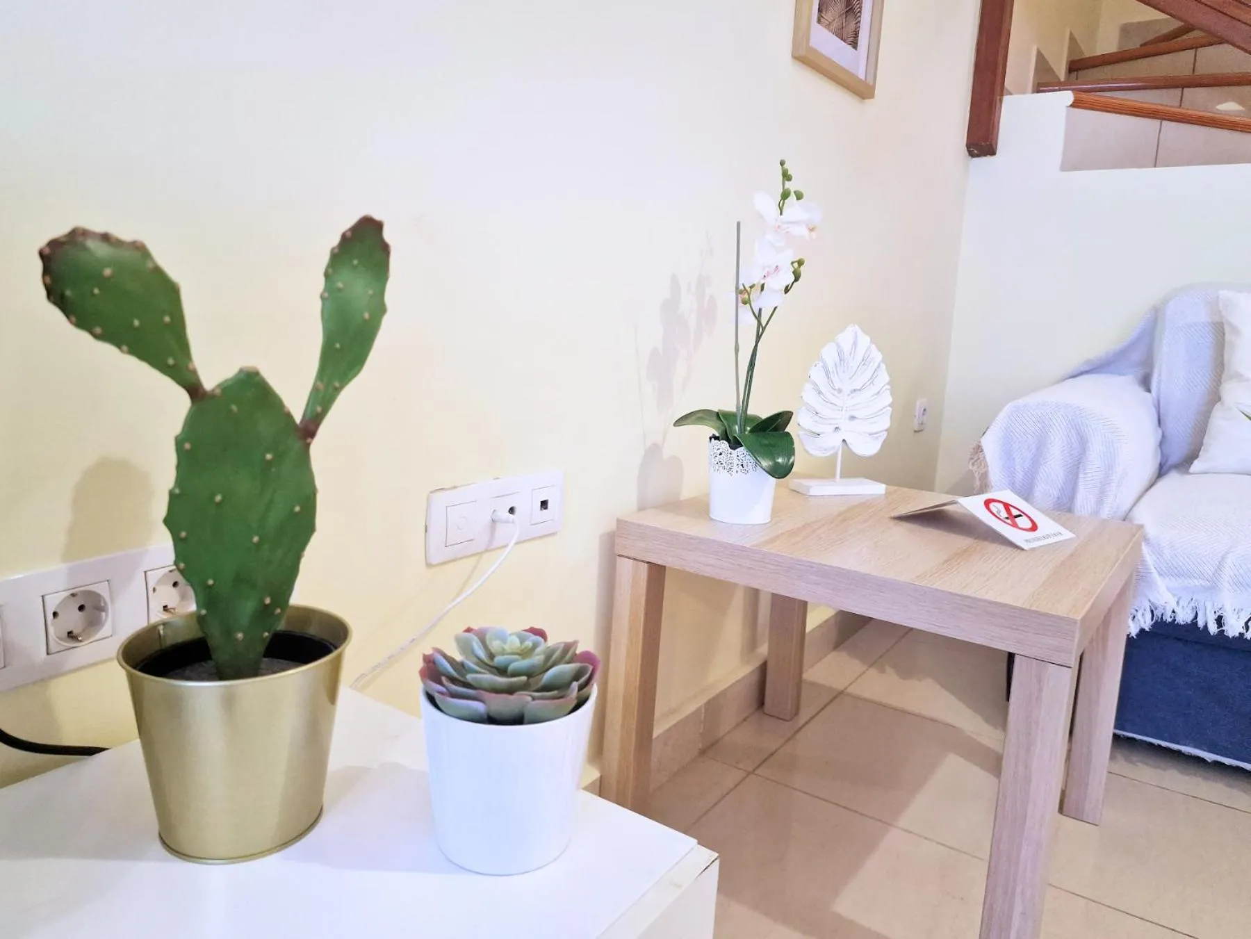 Bed in Evita Beach Suites Exclusivas