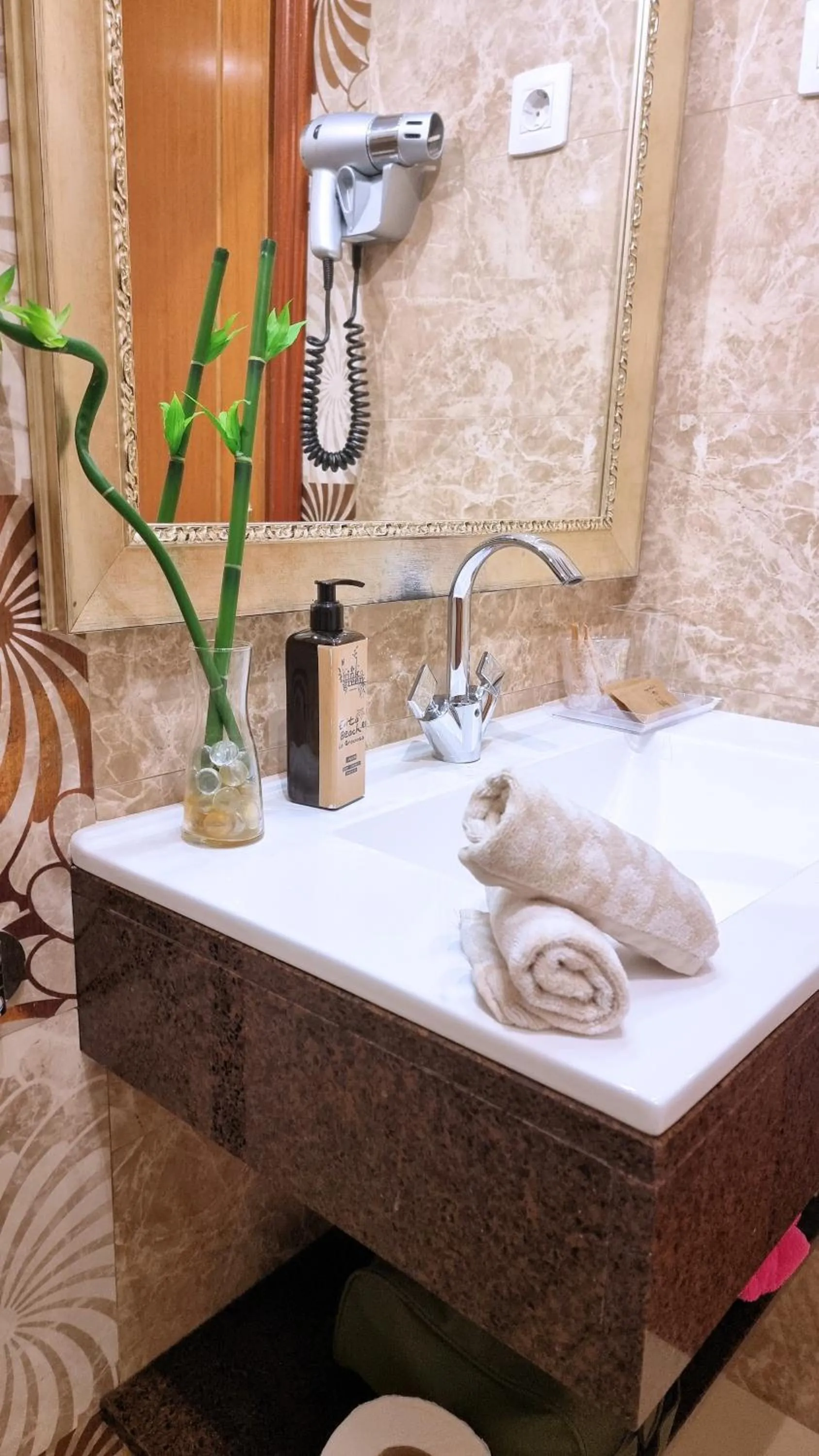 Evita Beach Suites Exclusivas