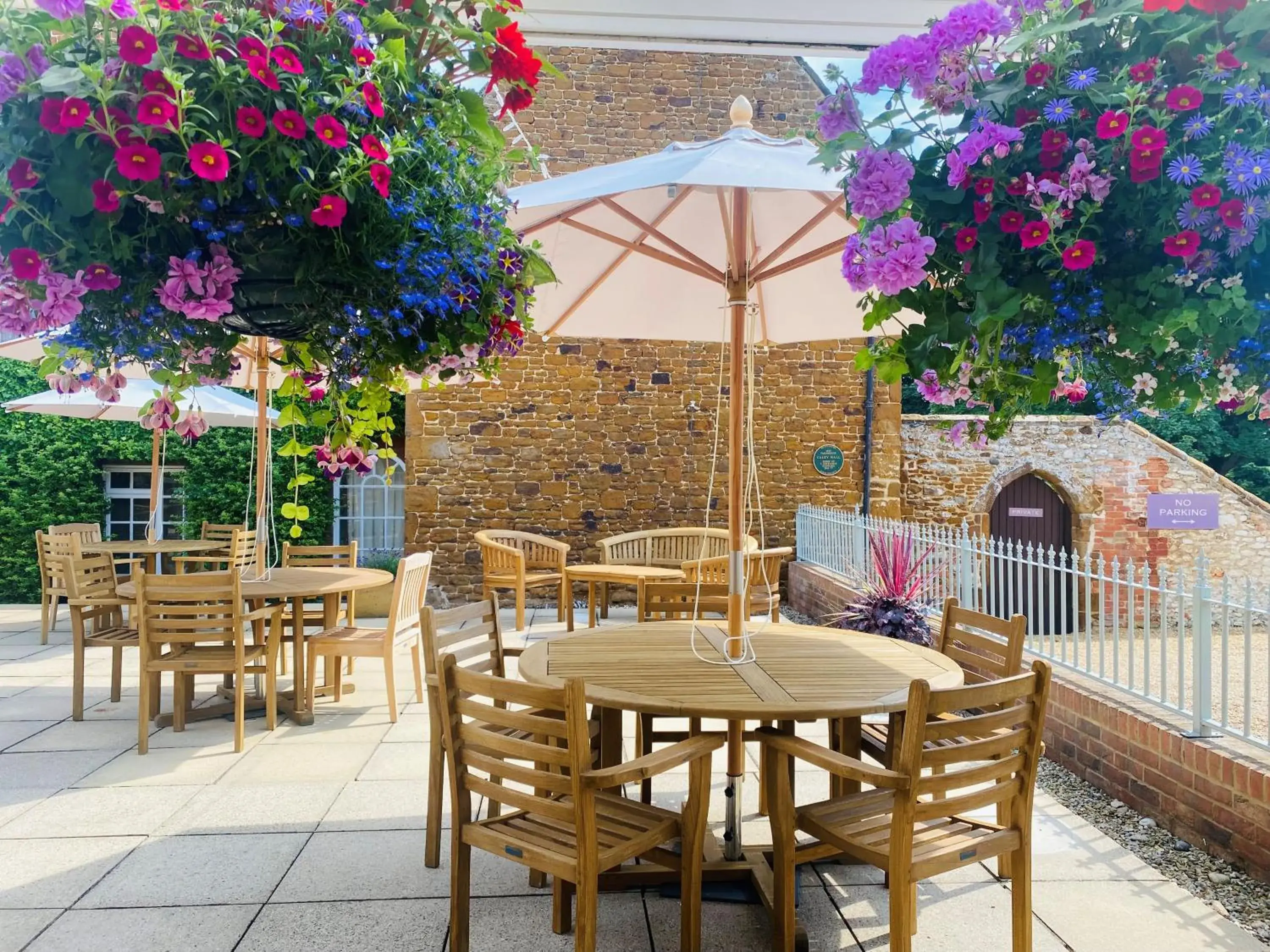 Property building in Caley Hall Property building in Caley Hall