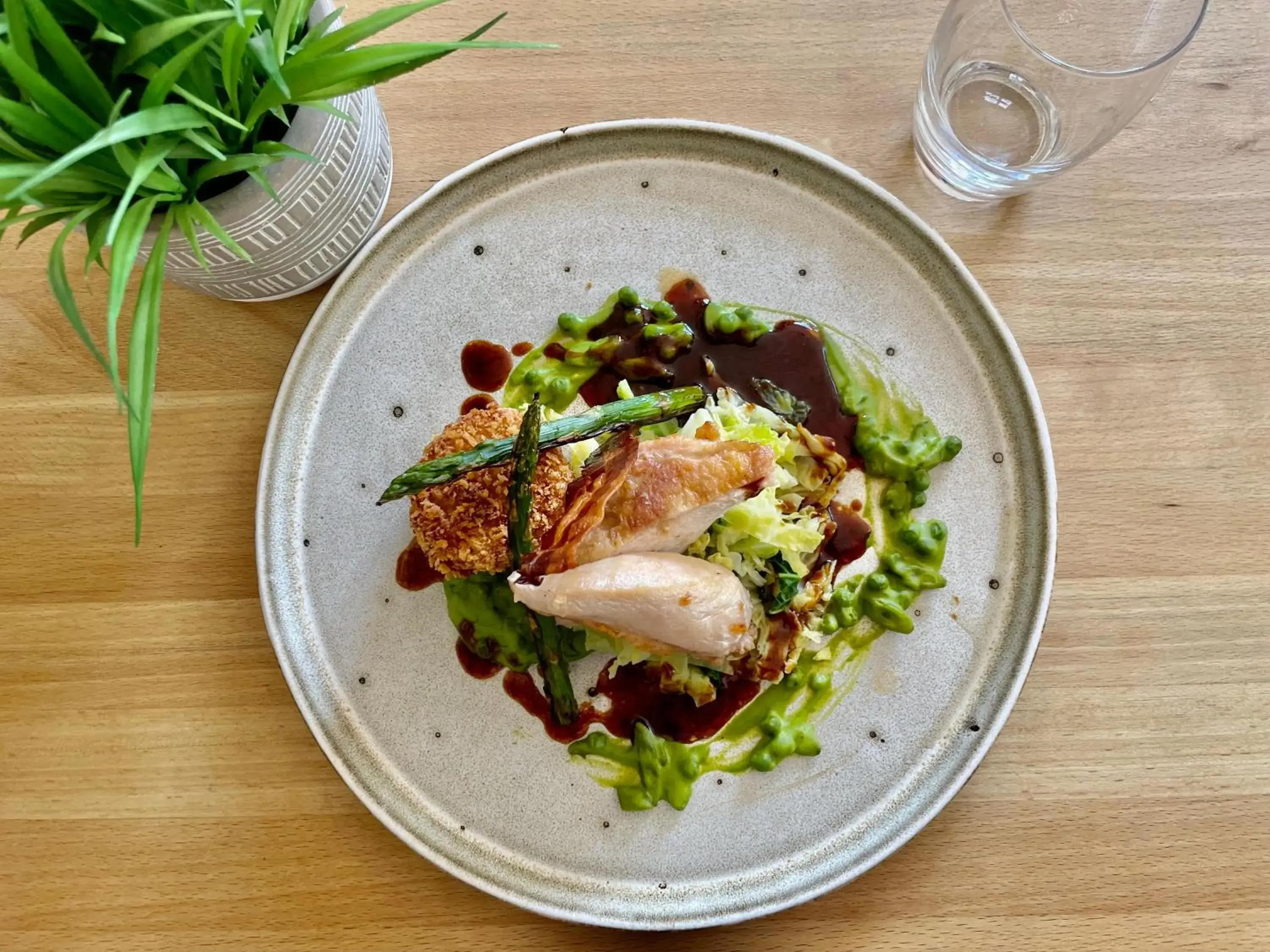 Food and drinks in Caley Hall Food and drinks in Caley Hall