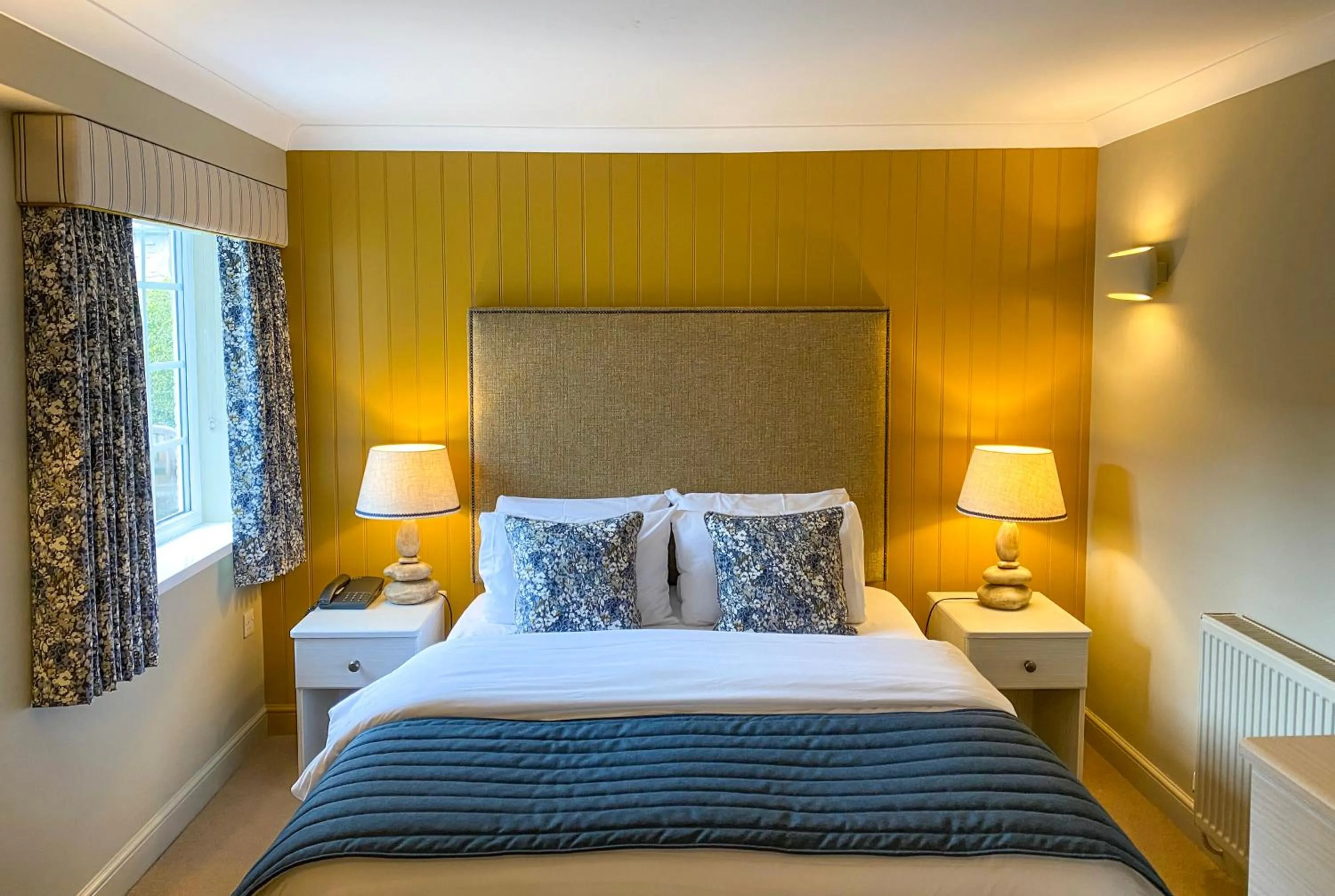 Bedroom, Bed in Caley Hall