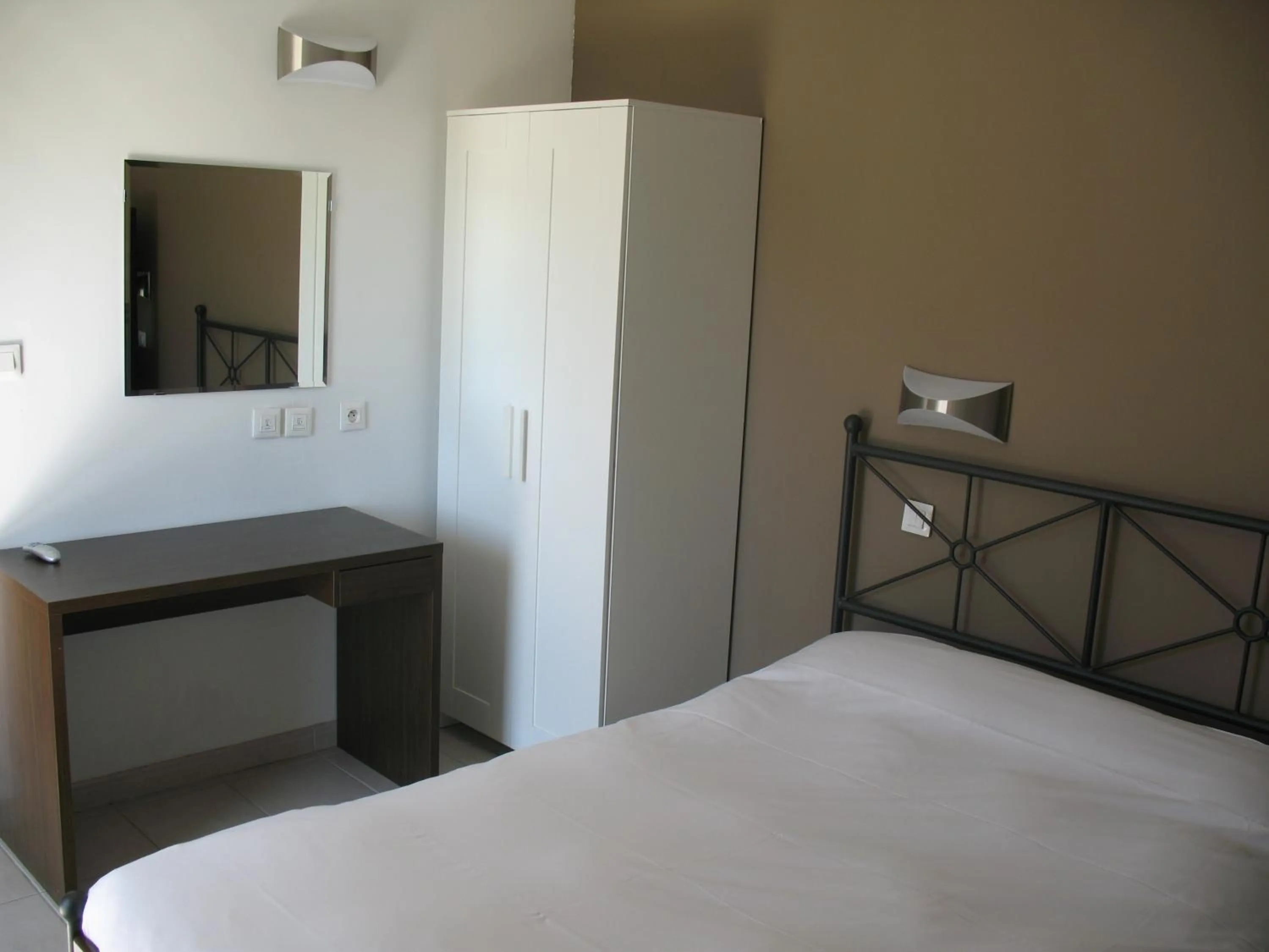 Photo of the whole room, Bed in Fasthotel Montpellier Baillargues