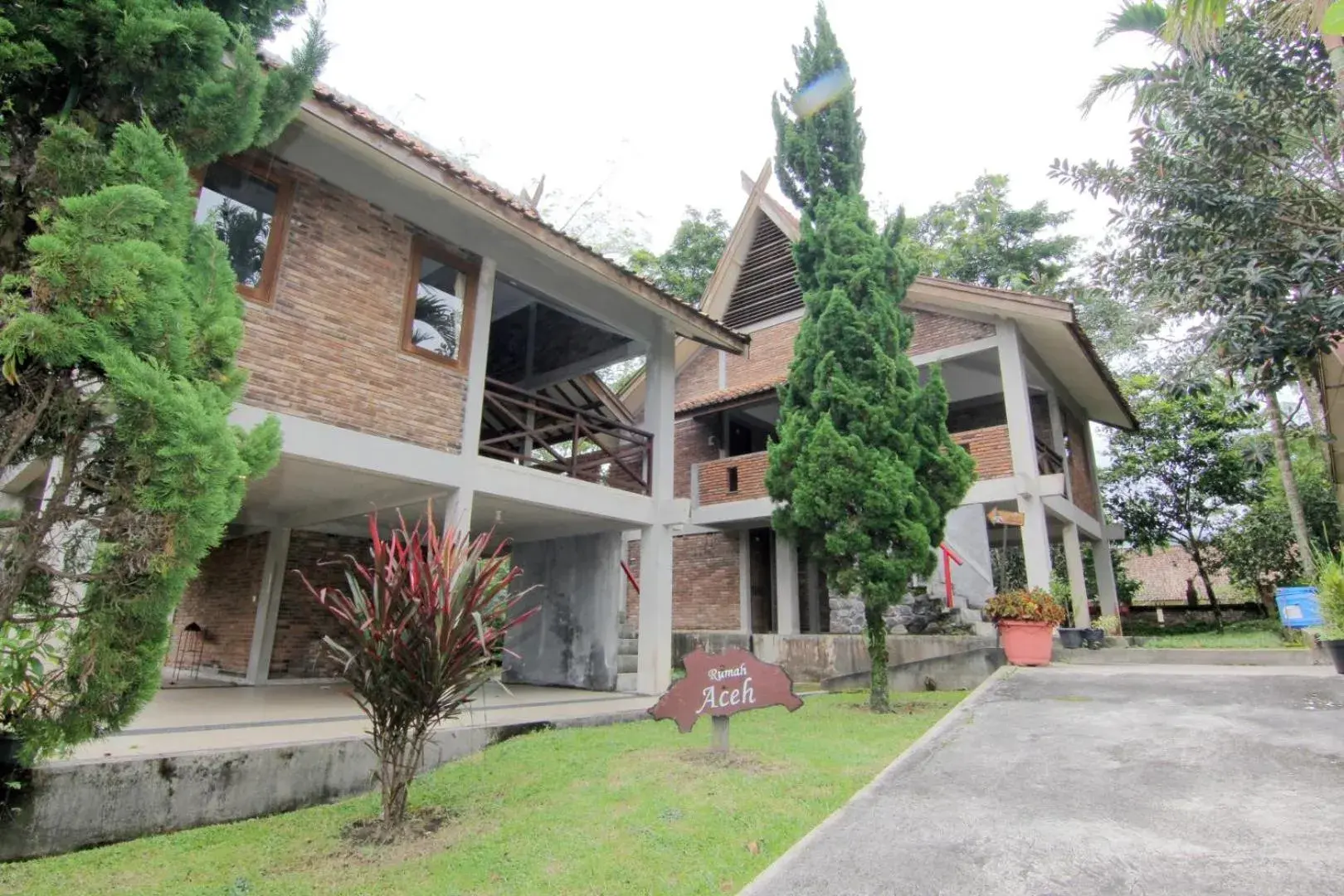 Property building in Disaster Oasis Property building in Disaster Oasis