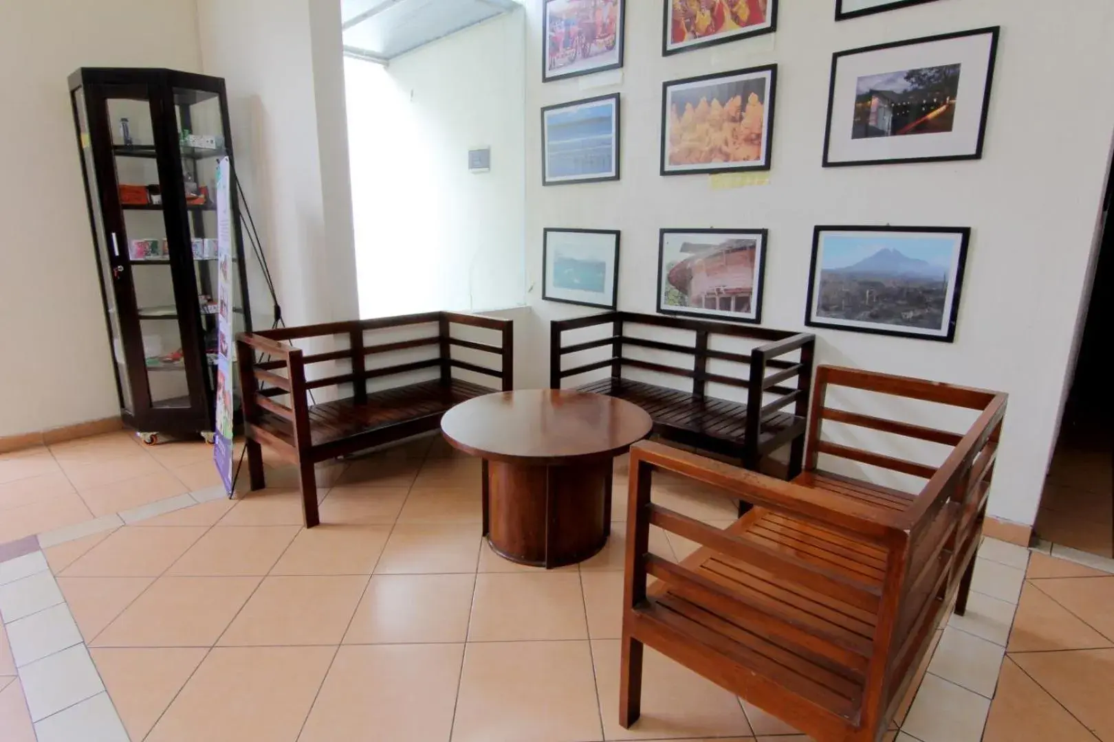 Property building in Disaster Oasis Property building in Disaster Oasis