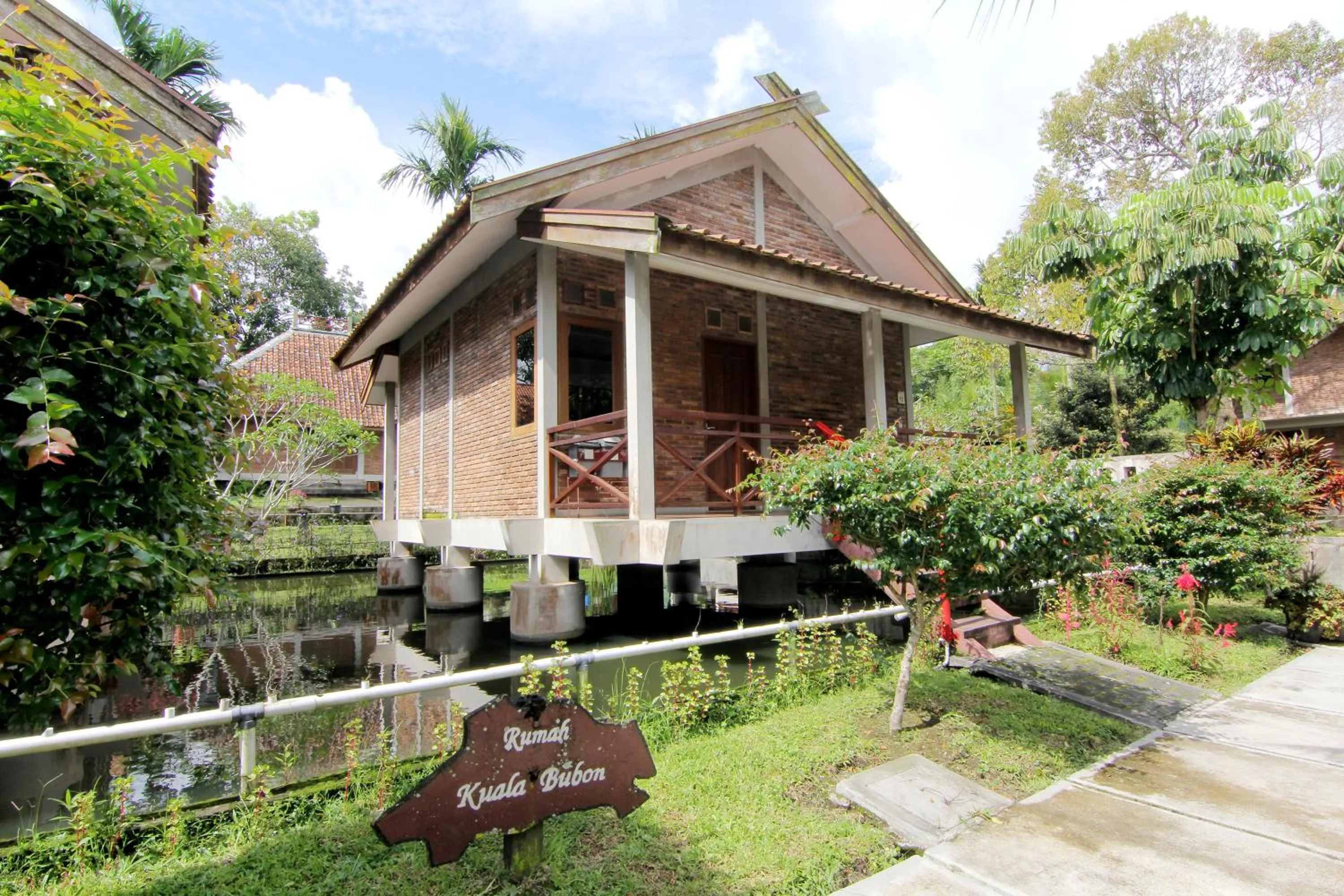 Property building in Disaster Oasis