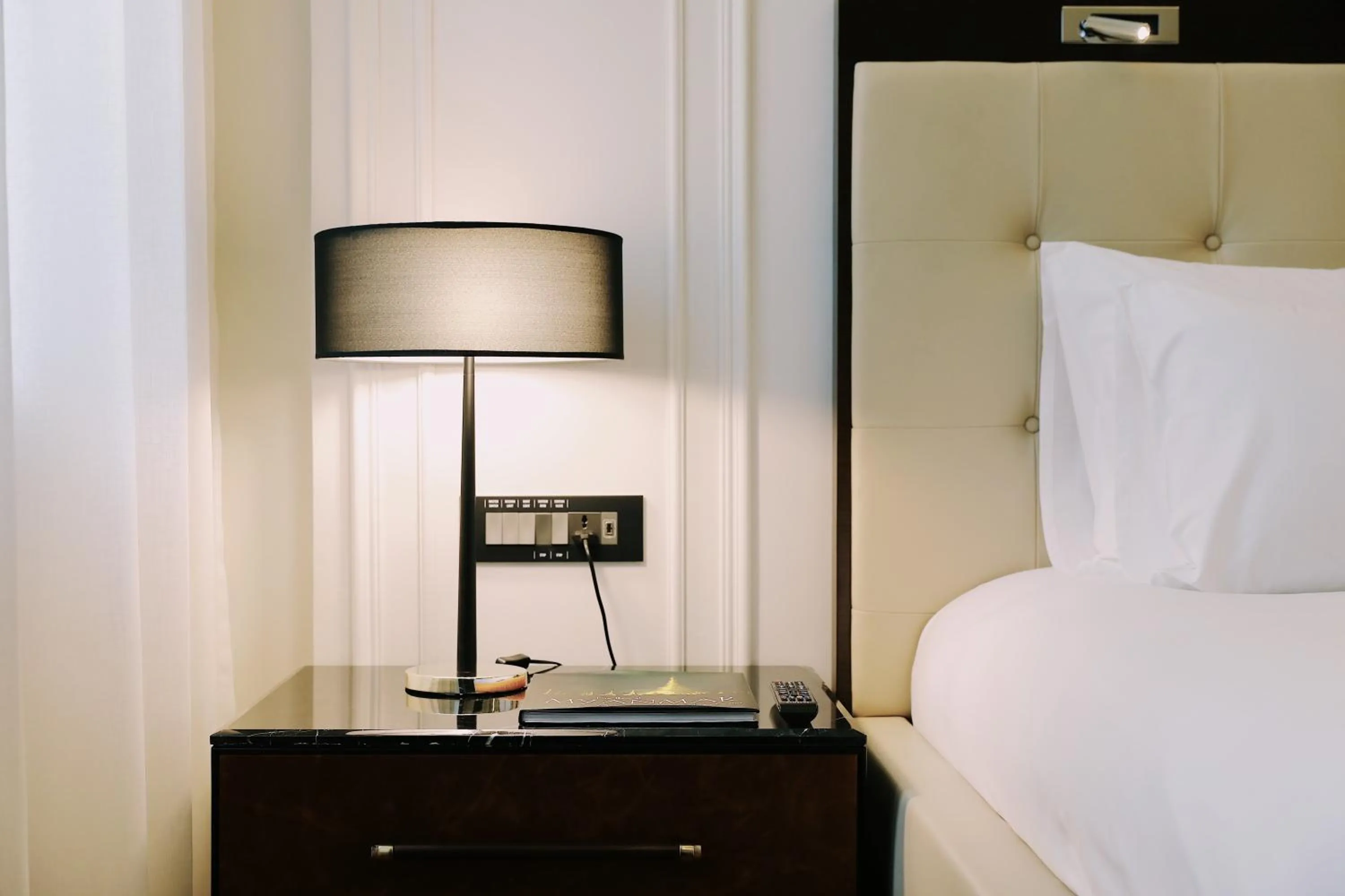 Bedroom, Bed in Yangon Excelsior