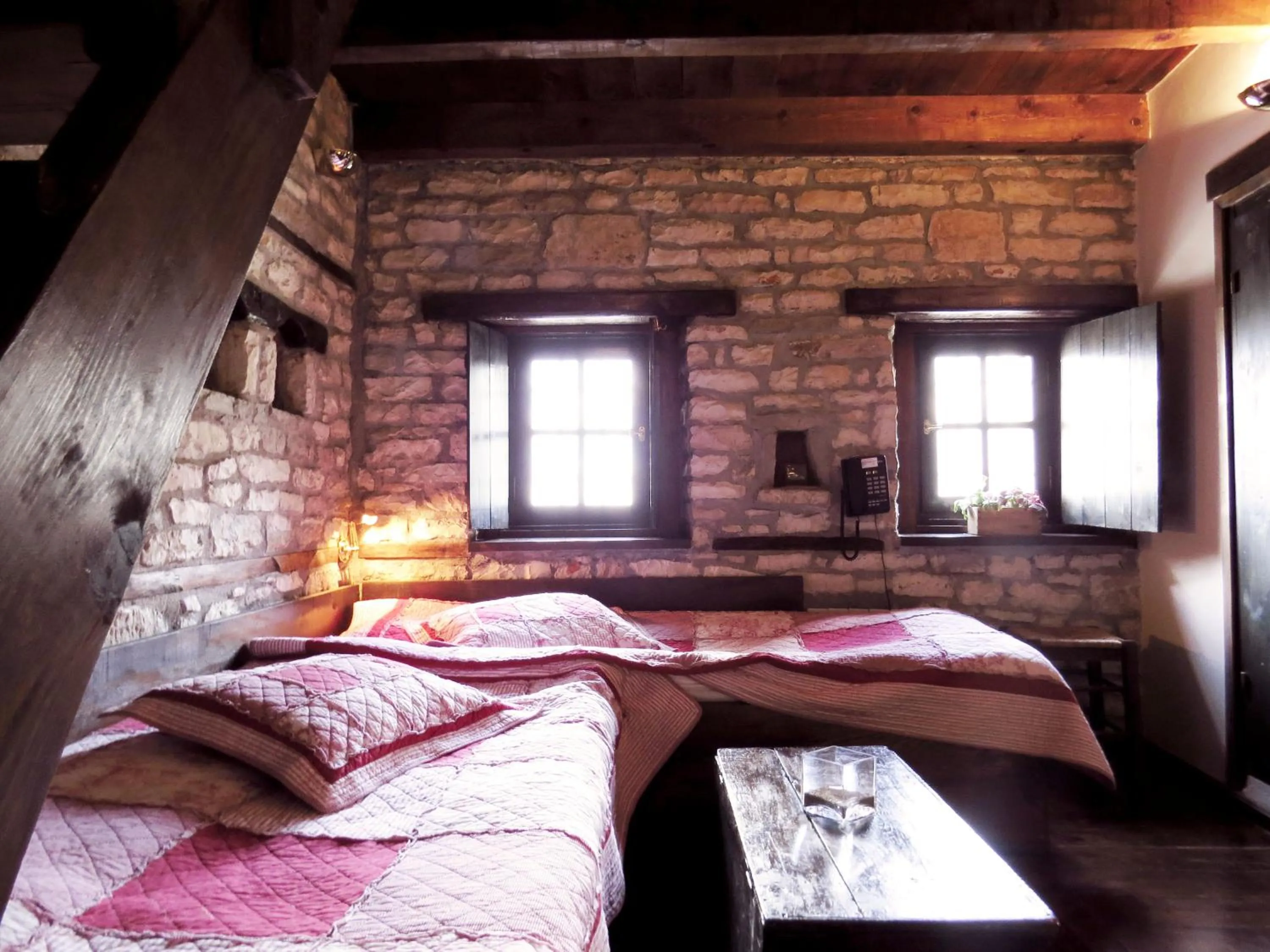 Day, Bed in Arhontiko Aristis