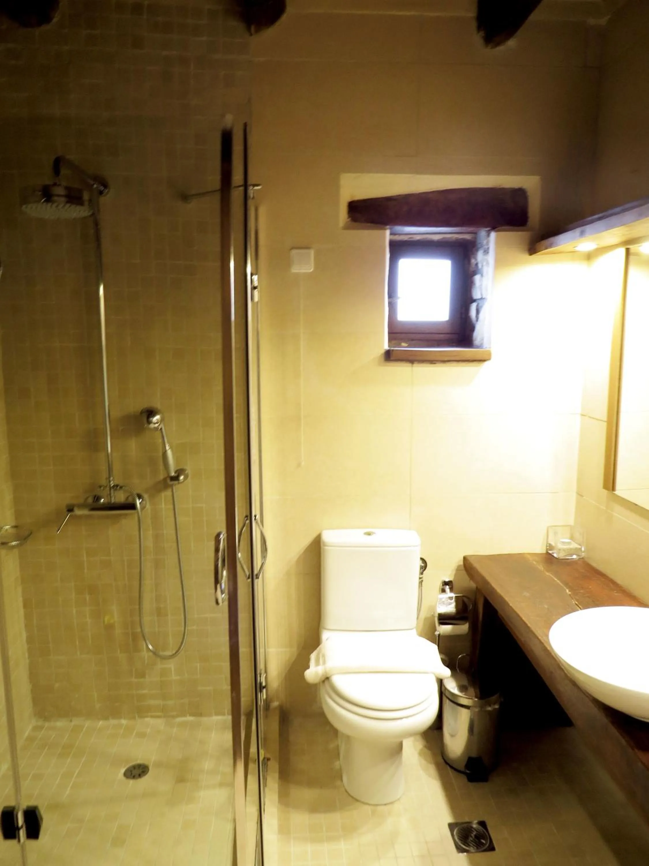 Day in Arhontiko Aristis