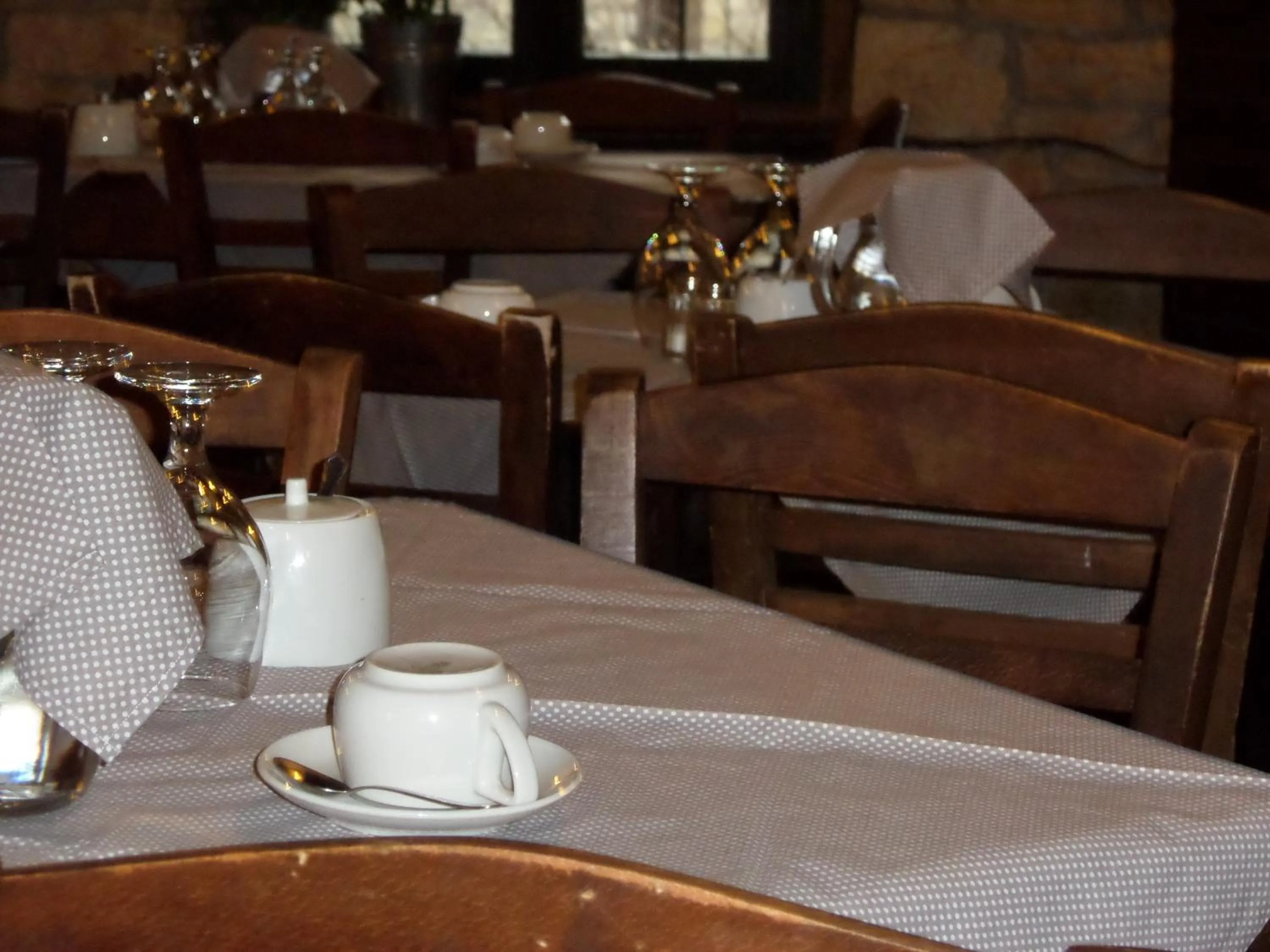 Restaurant/places to eat in Arhontiko Aristis