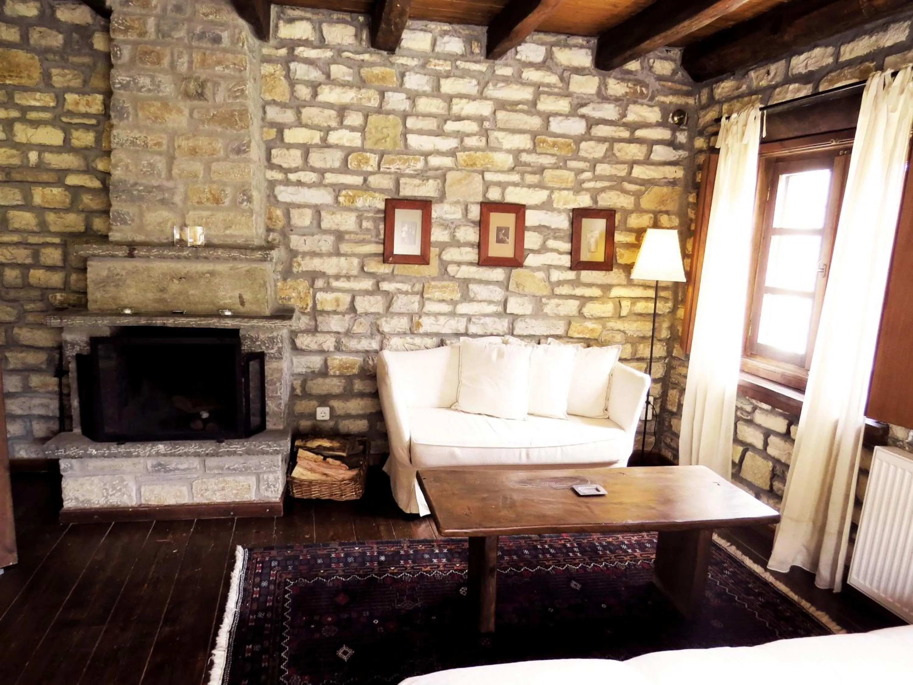 Day in Arhontiko Aristis