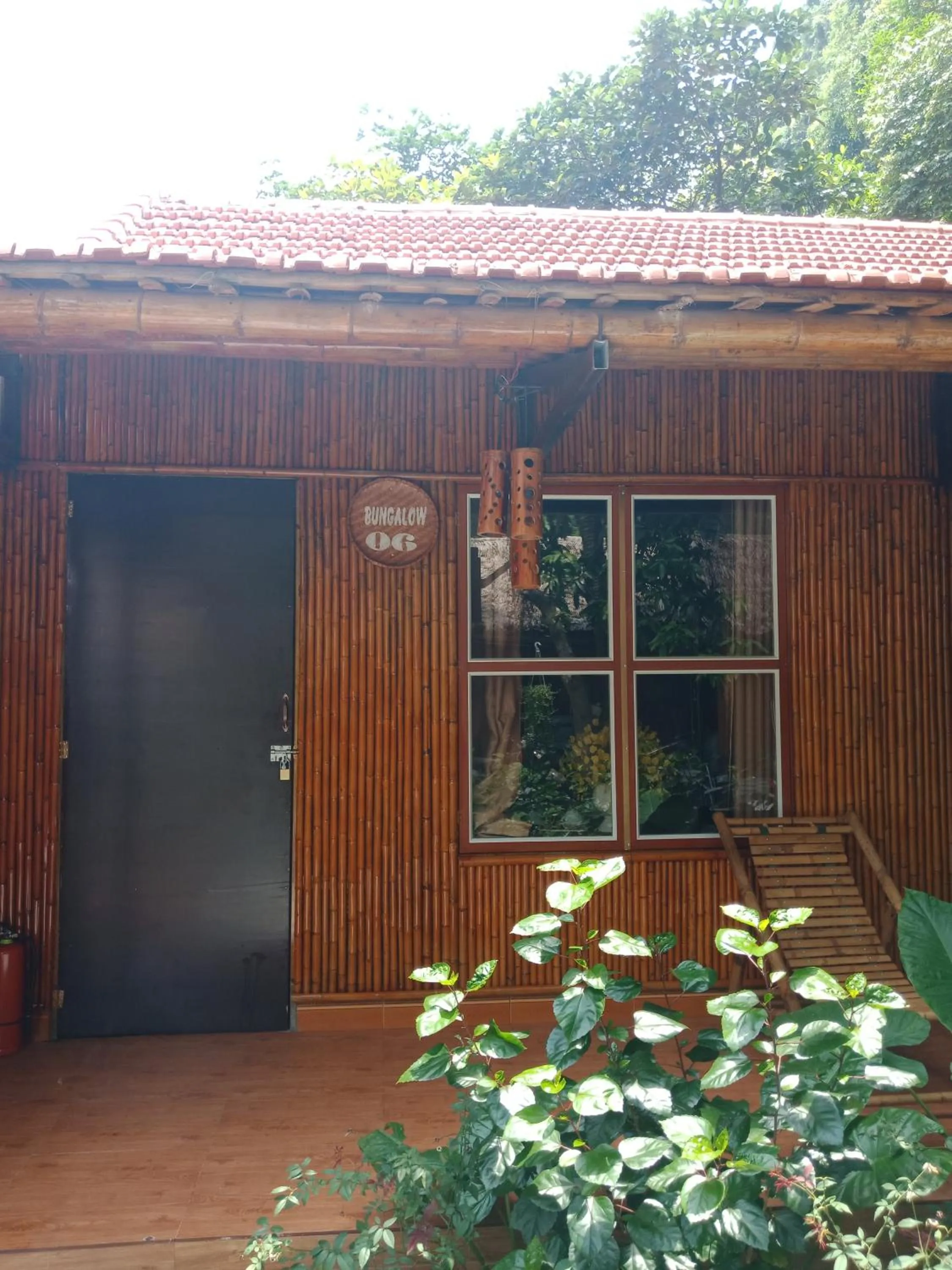 Photo of the whole room in Tam Coc Valley Bung