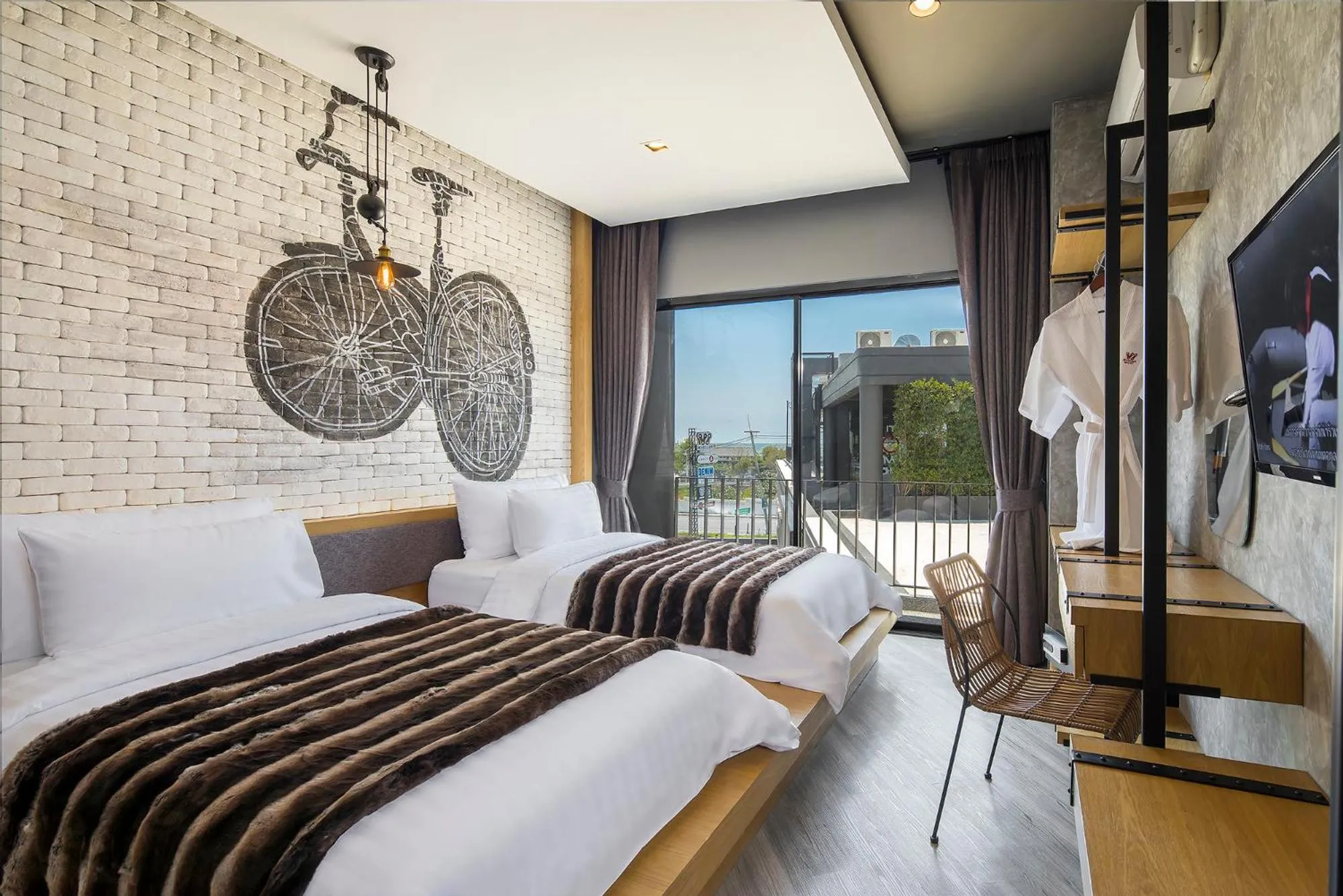 Bedroom, Bed in Wheeler Bed &Bike