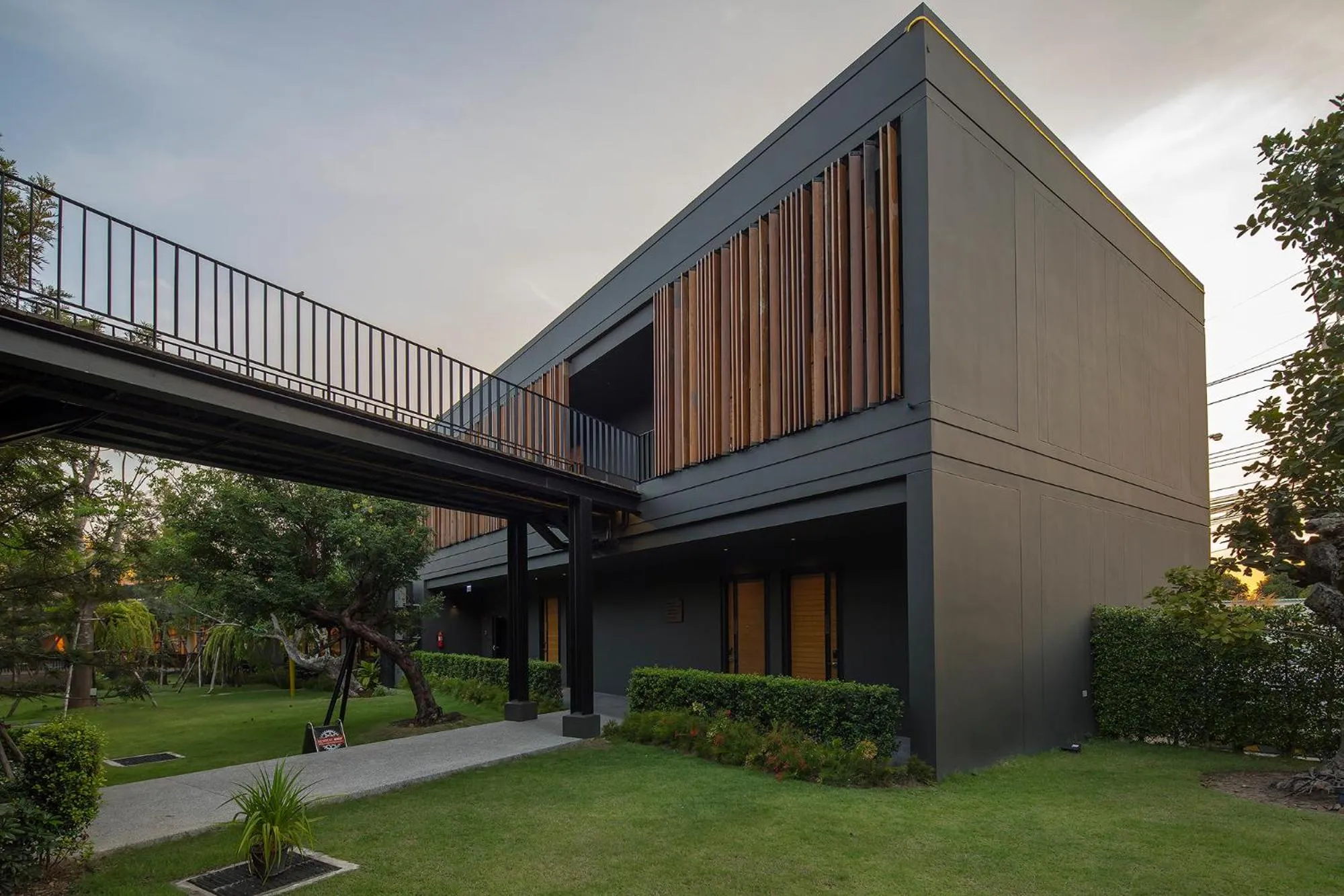 Property building in Wheeler Bed &Bike