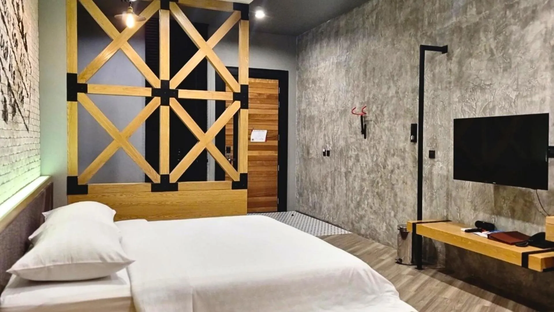 Bedroom, Bed in Wheeler Bed &Bike