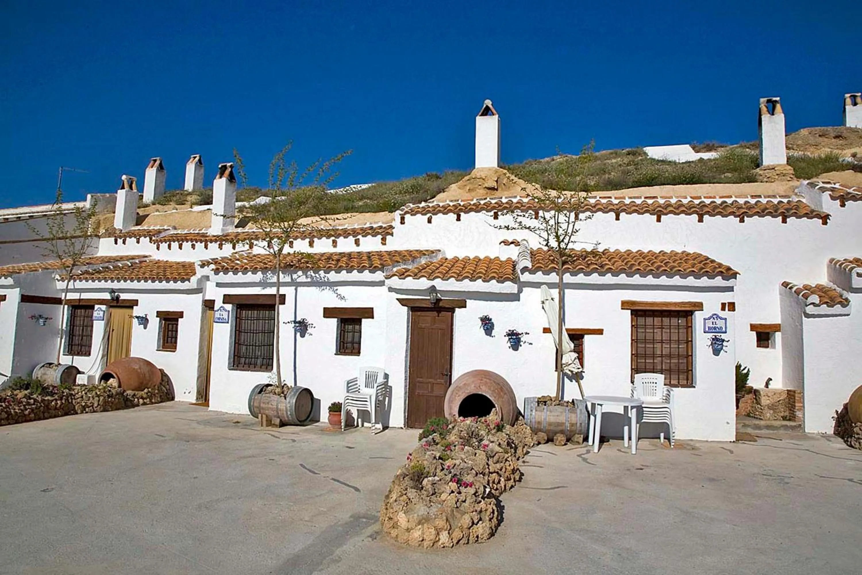 Facade/entrance in Cuevas La Atalaya