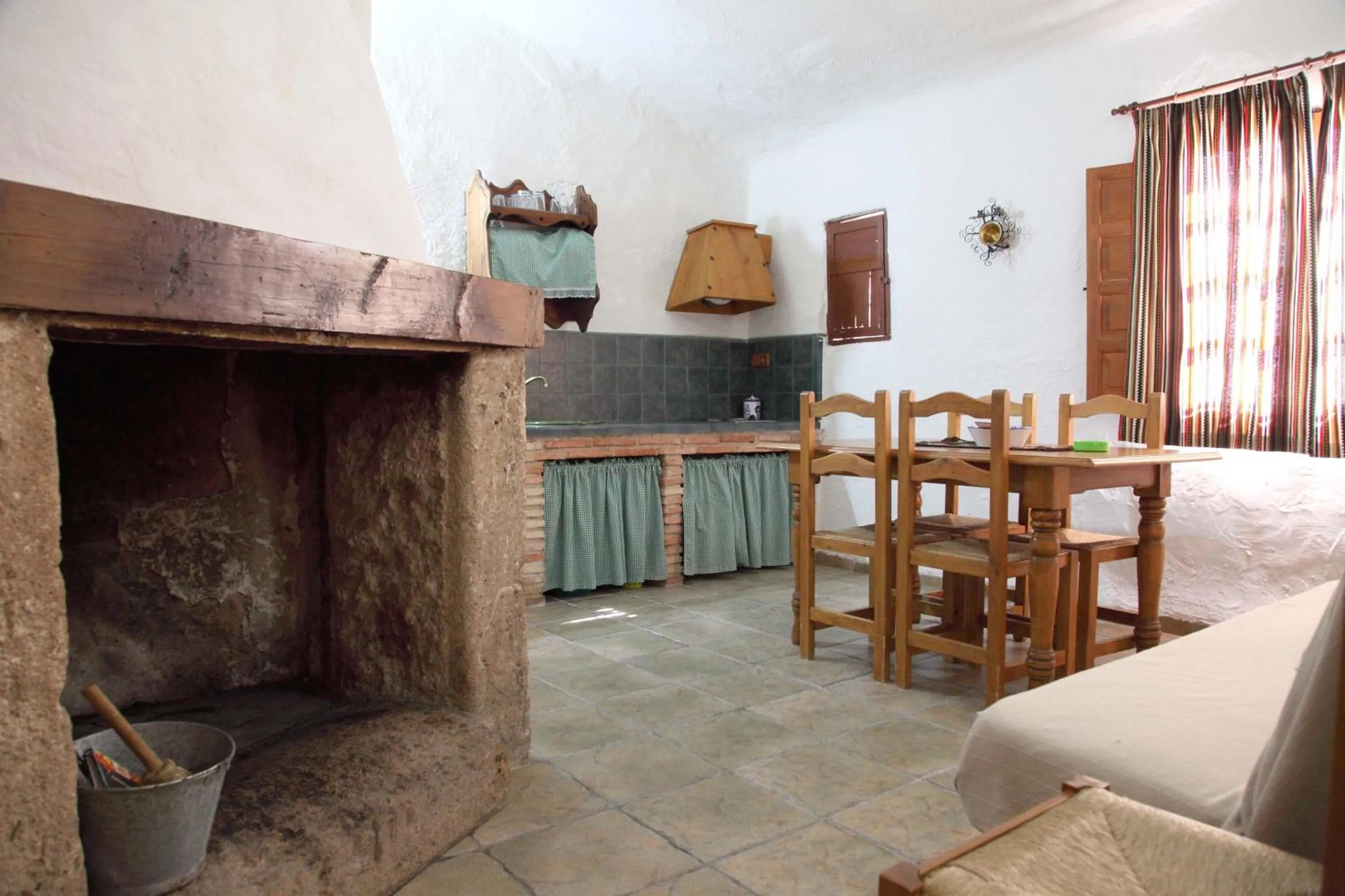 Decorative detail in Cuevas La Atalaya