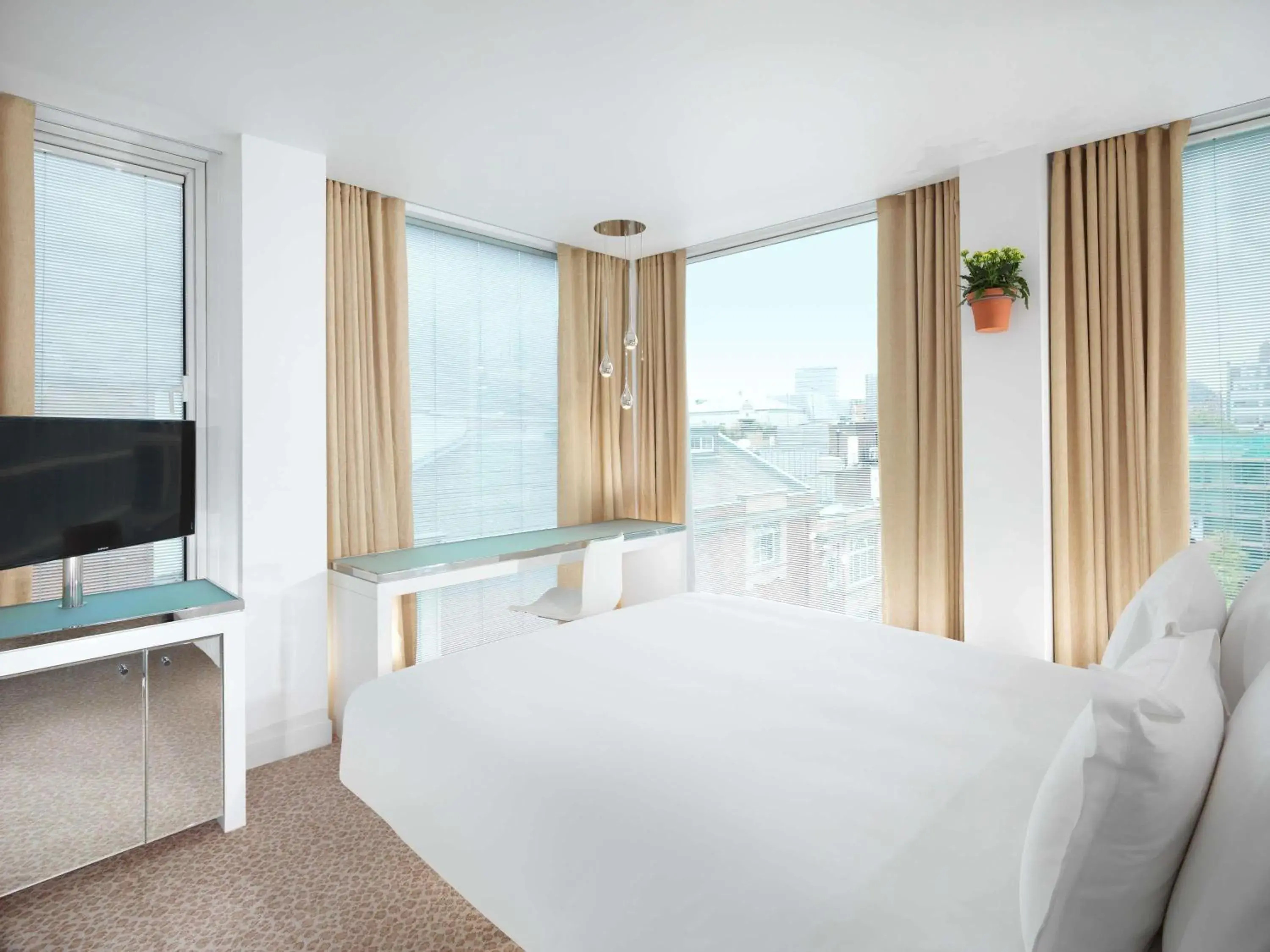 Bedroom, Bed in St Martins Lane London Bedroom, Bed in St Martins Lane London