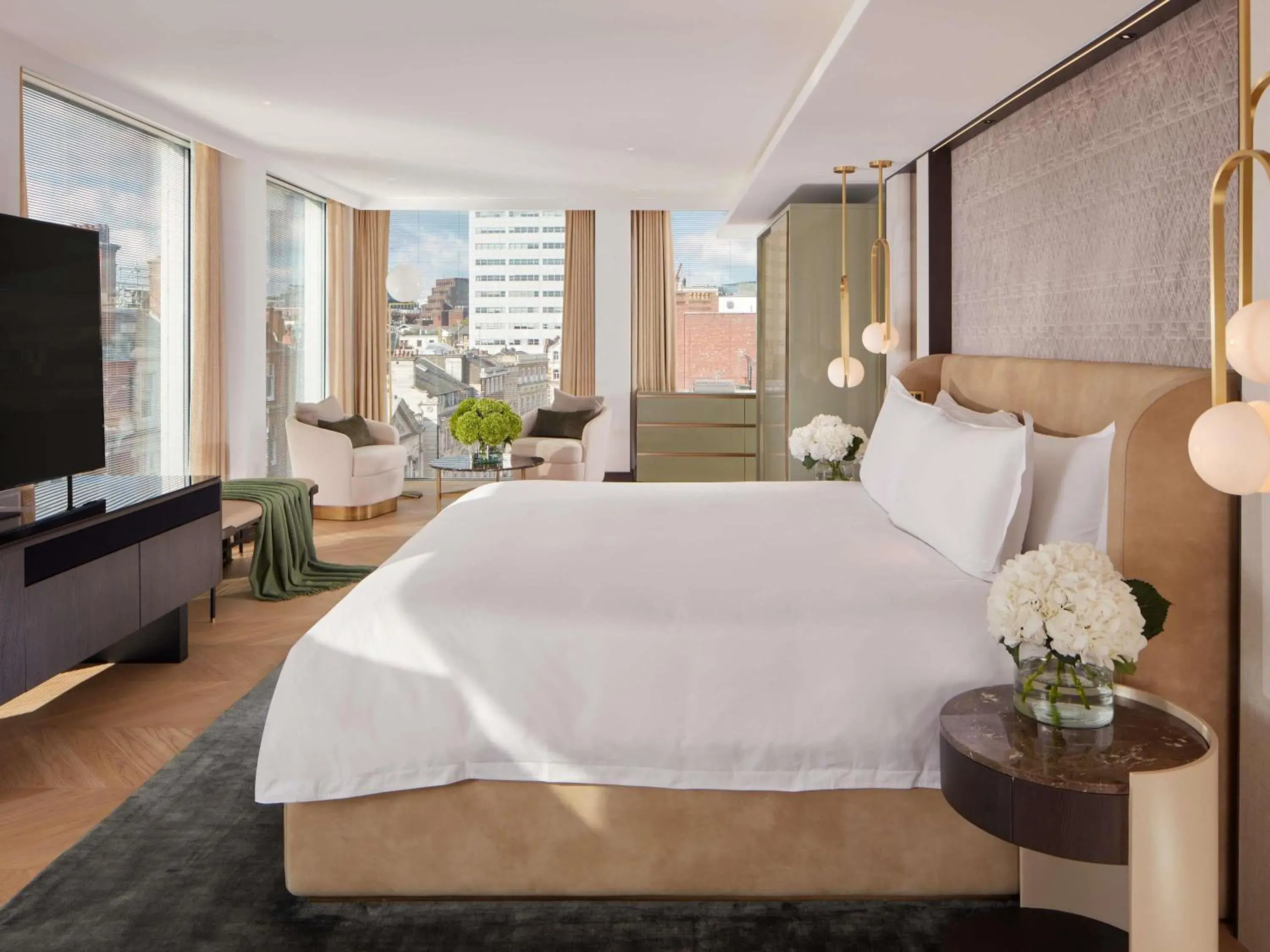 Bedroom, Bed in St Martins Lane London Bedroom, Bed in St Martins Lane London