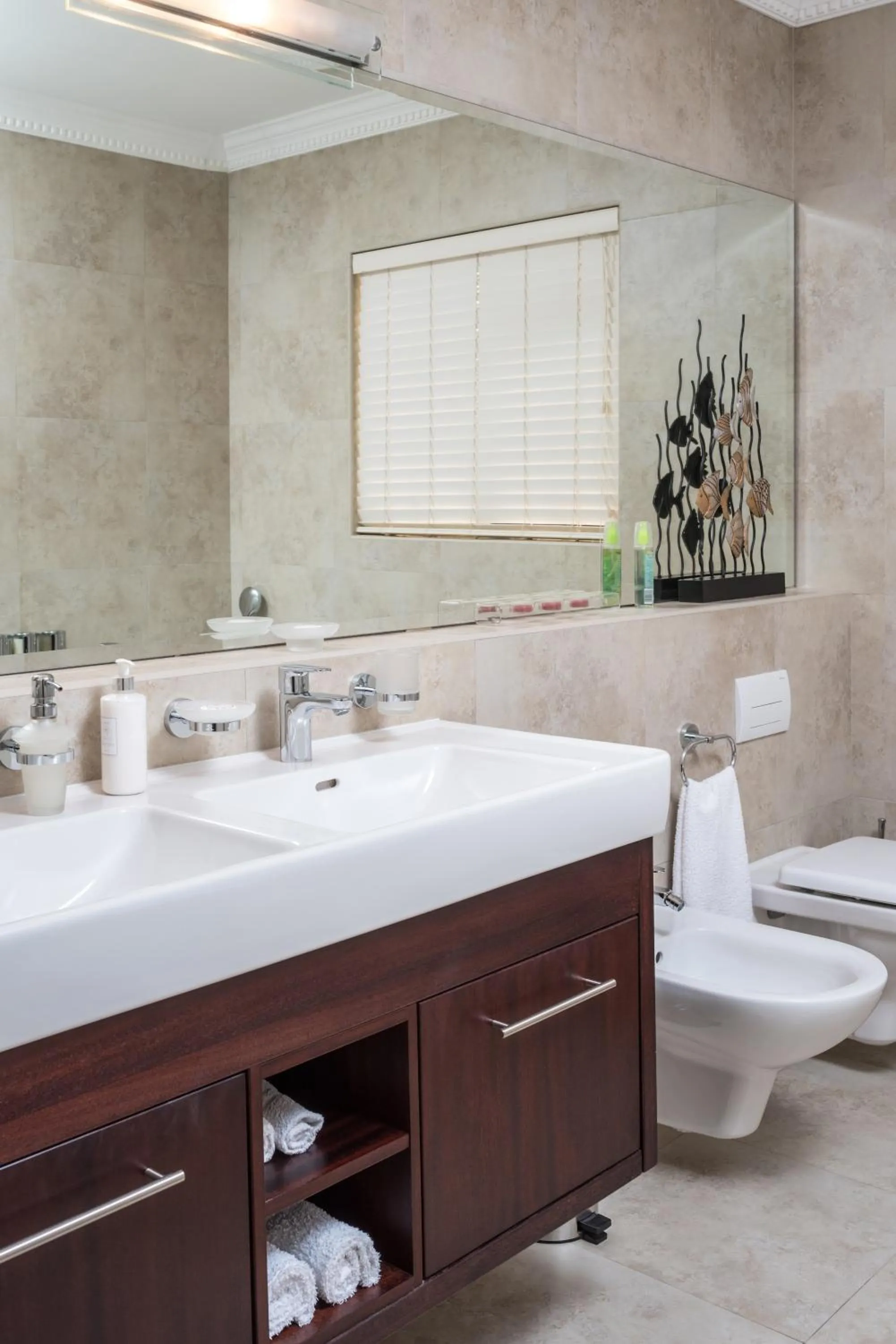 Bathroom in Blaauwheim Guest House