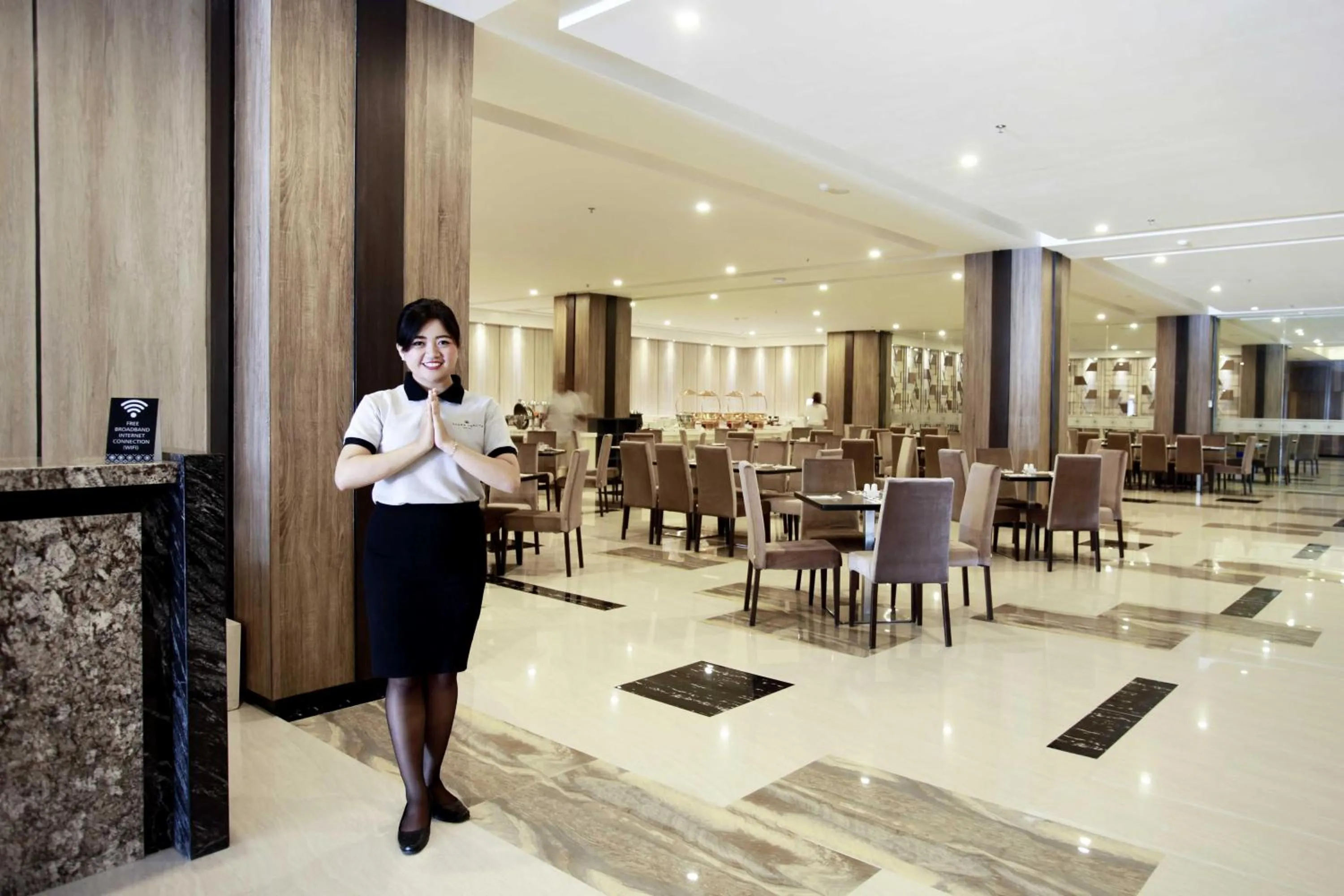 Restaurant/places to eat in Grand Karlita Hotel Purwokerto