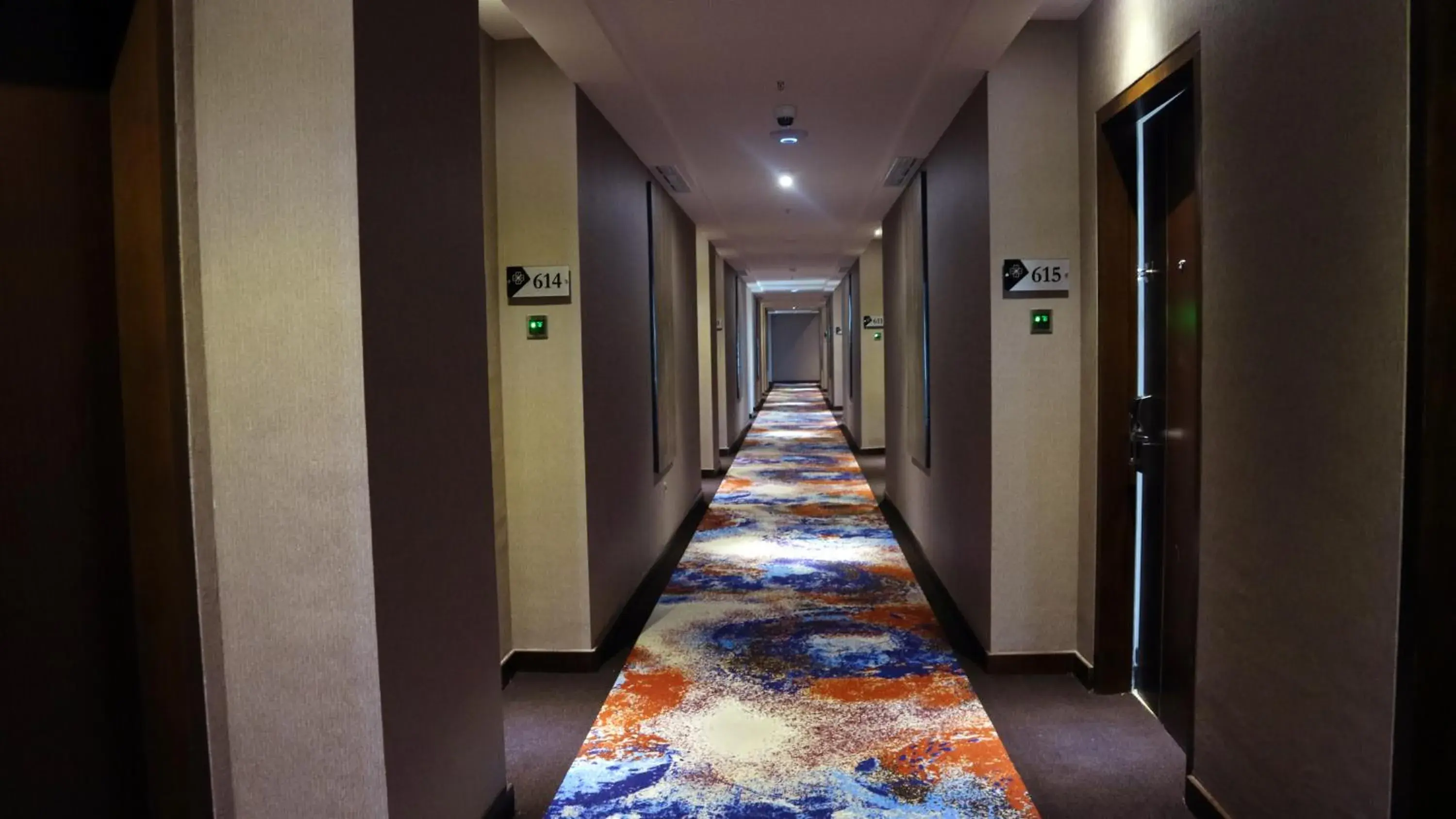Superior Twin Room in Grand Karlita Hotel Purwokerto Superior Twin Room in Grand Karlita Hotel Purwokerto