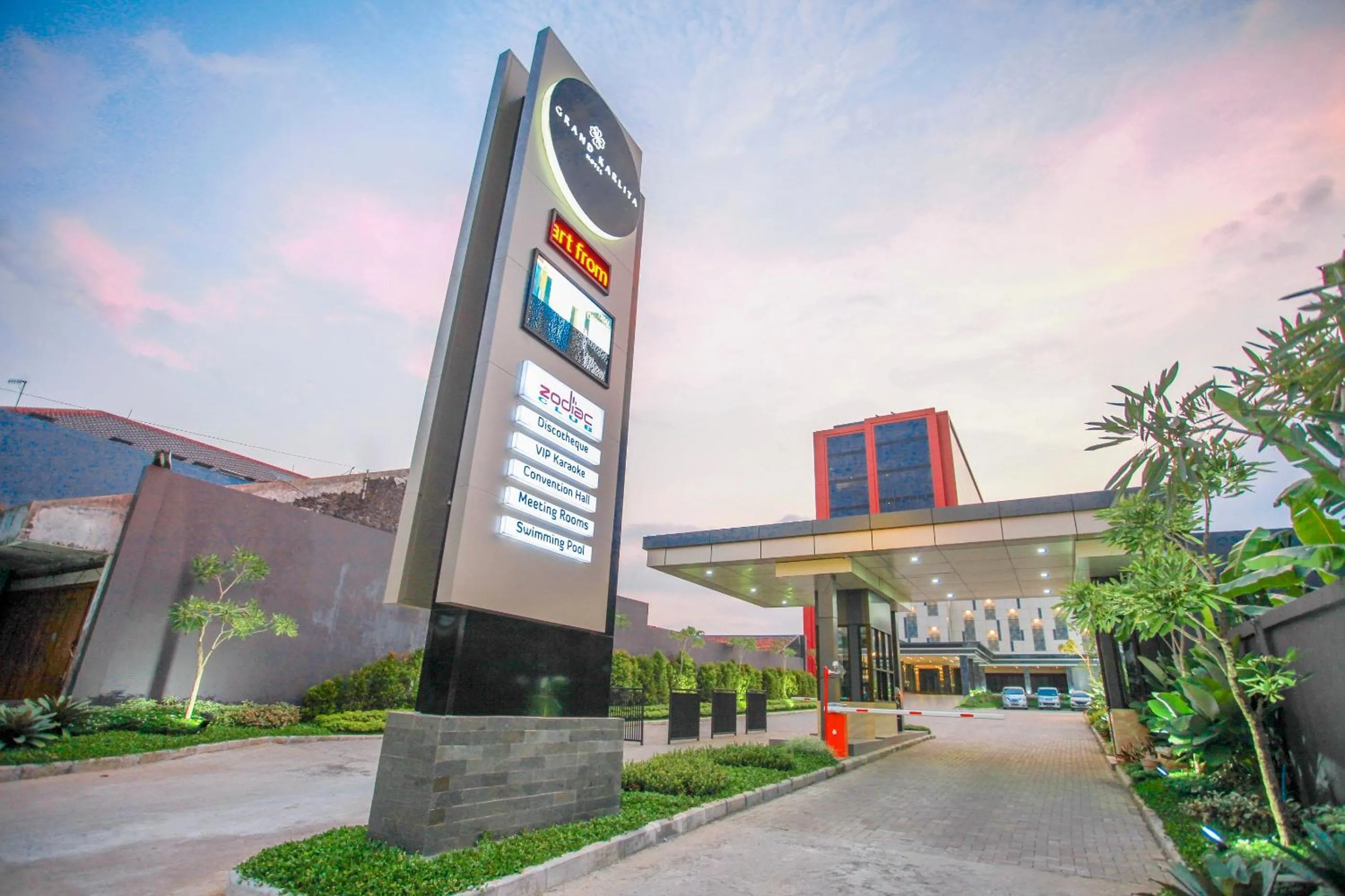 Property building in Grand Karlita Hotel Purwokerto