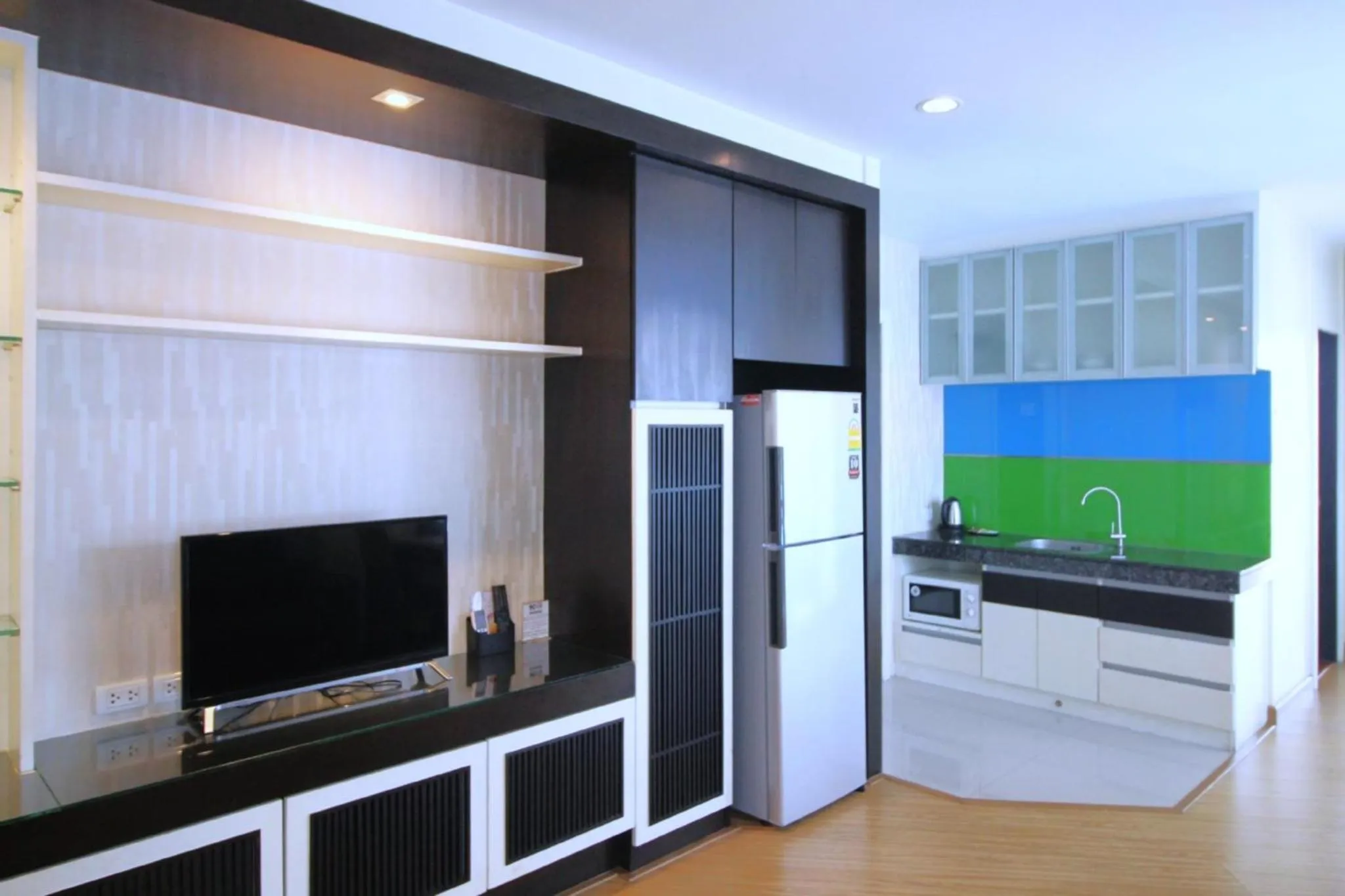 TV and multimedia in The Sunreno Hotel Bangkok