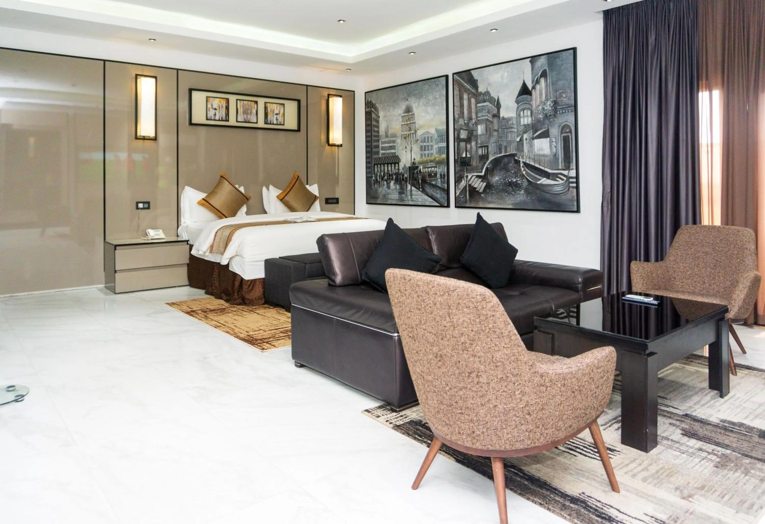 Seating area in GreenPoint Hotel