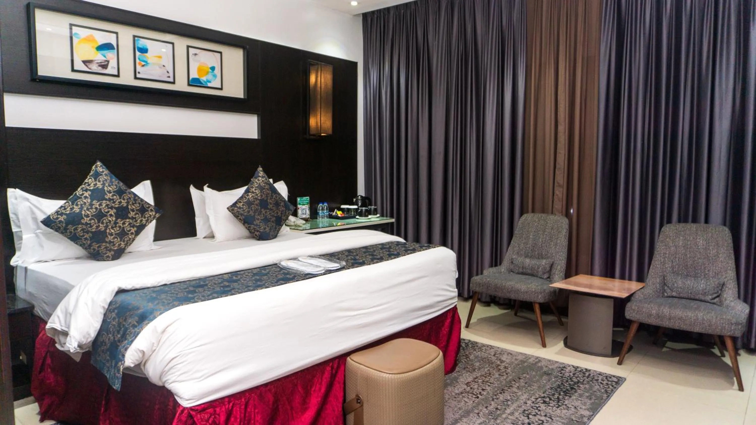 Bed in GreenPoint Hotel