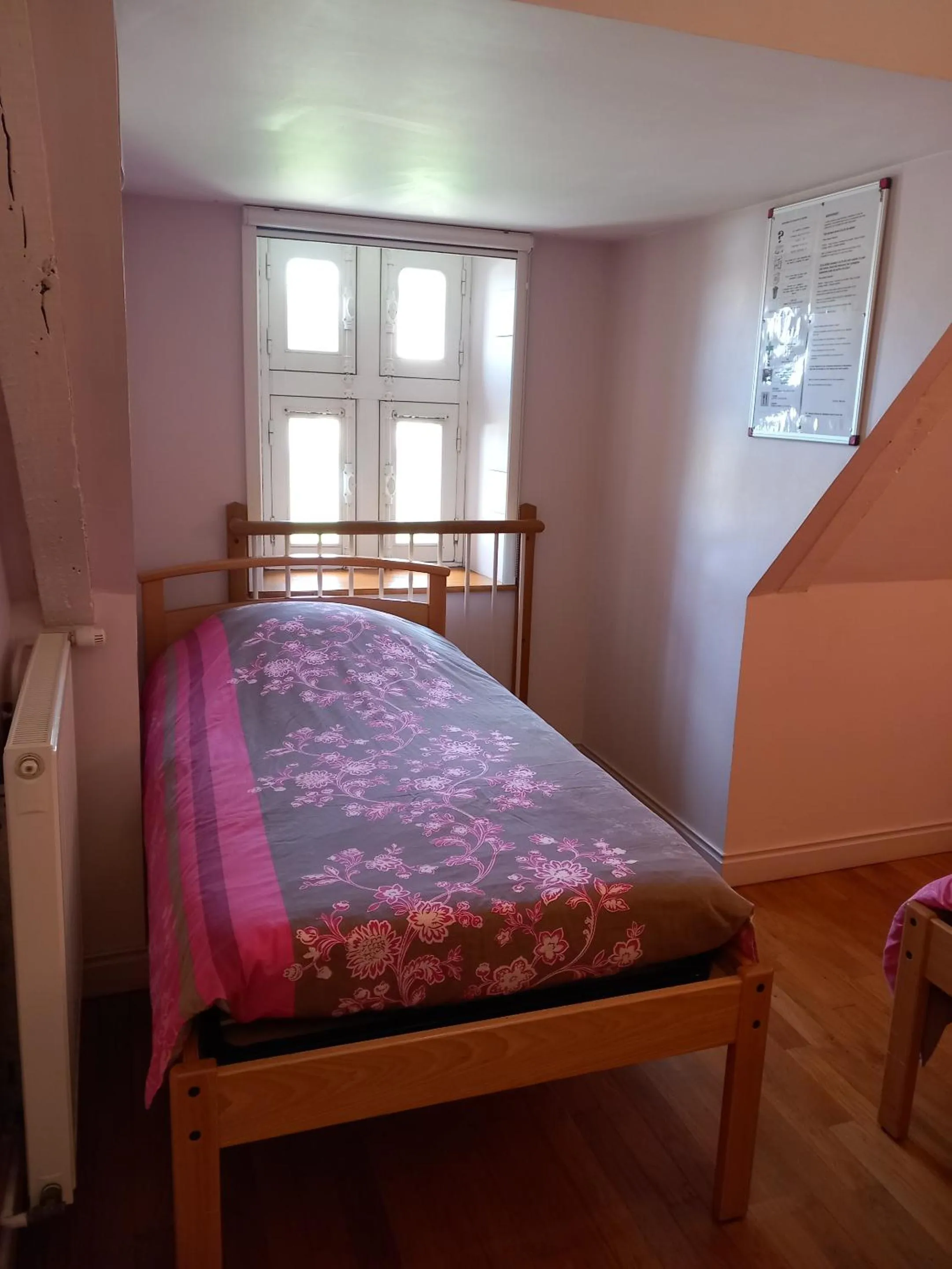 Bedroom, Bed in Château du Bourg