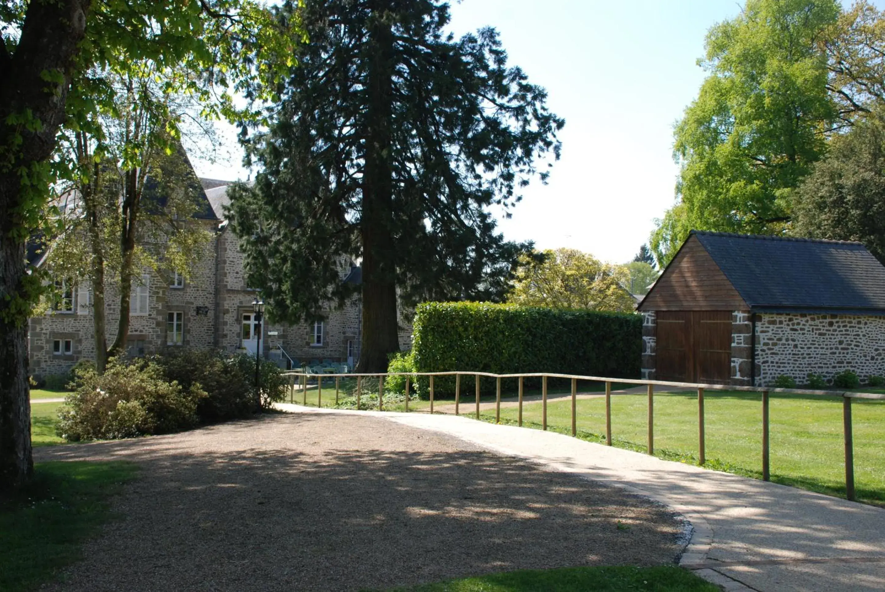 Property building in Château du Bourg Property building in Château du Bourg