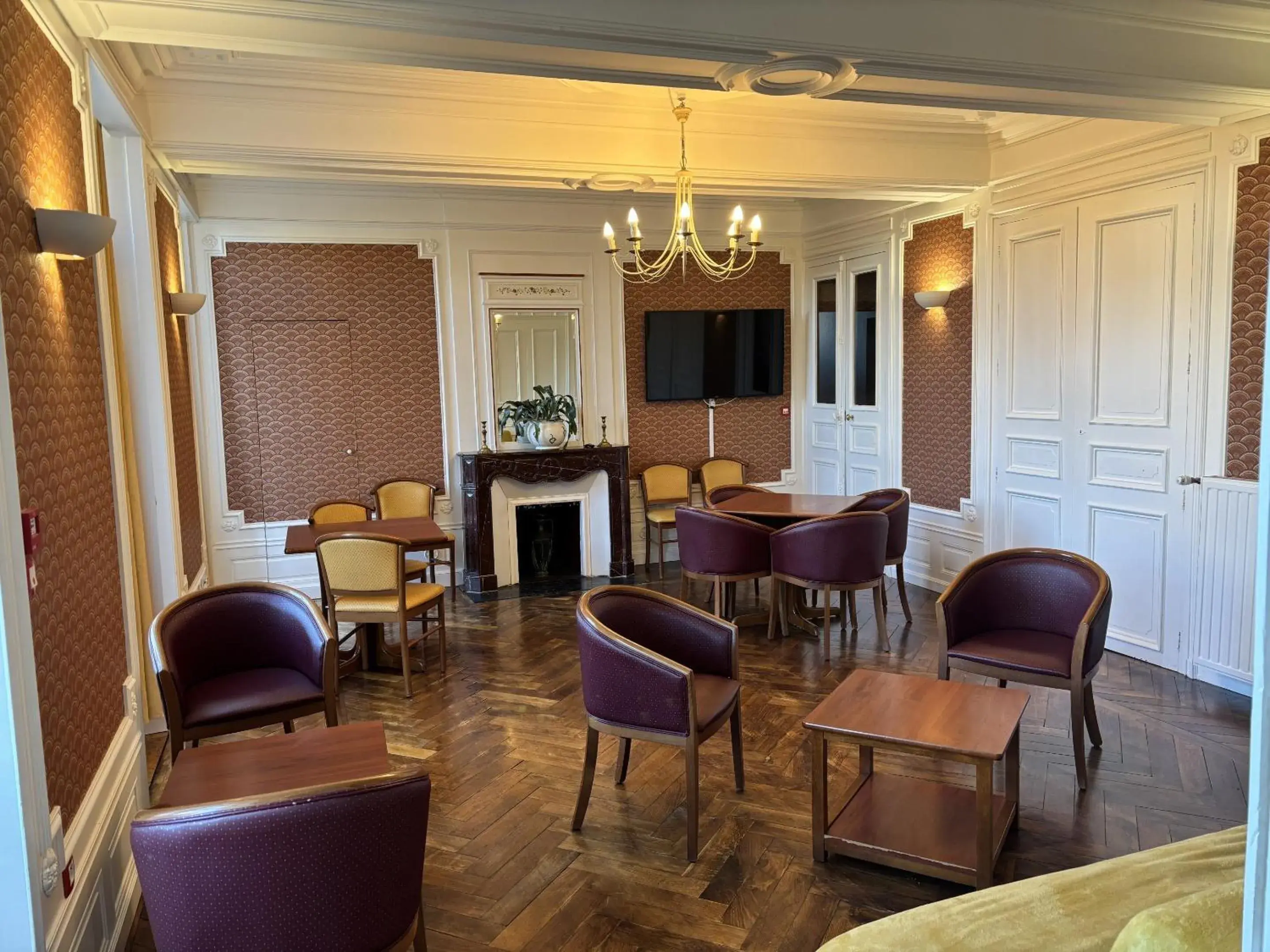 Living room in Château du Bourg Living room in Château du Bourg