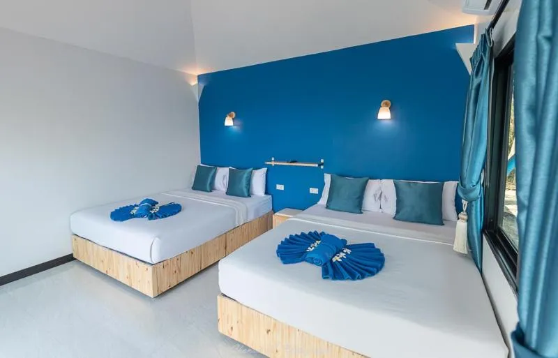 Bed in Sangthian Beach Resort