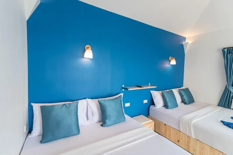 Bed in Sangthian Beach Resort