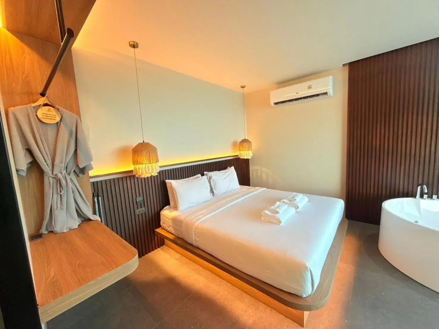Bed in Sangthian Beach Resort Bed in Sangthian Beach Resort