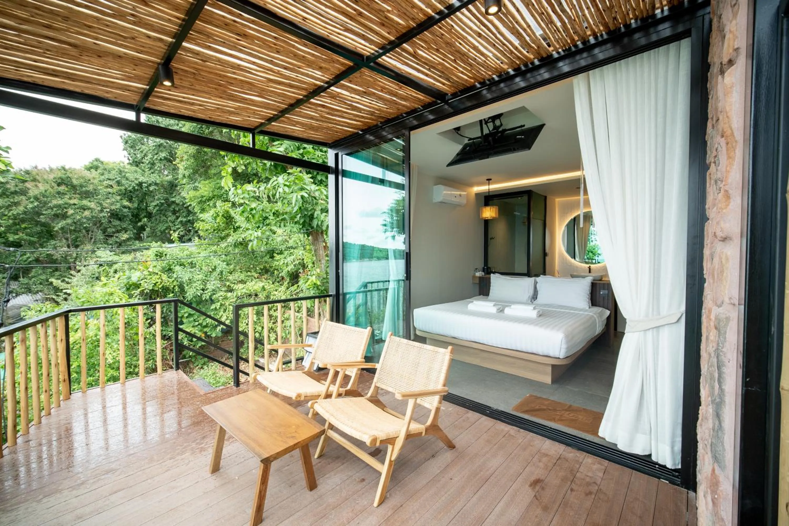 Bed in Sangthian Beach Resort