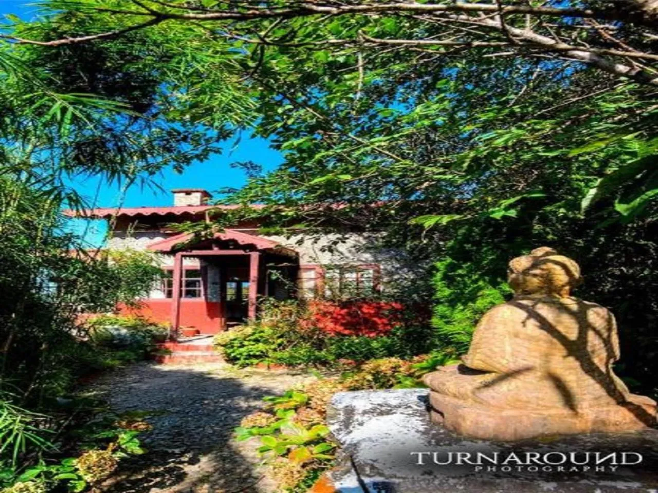 Facade/entrance in Jungle Lore Birding Lodge