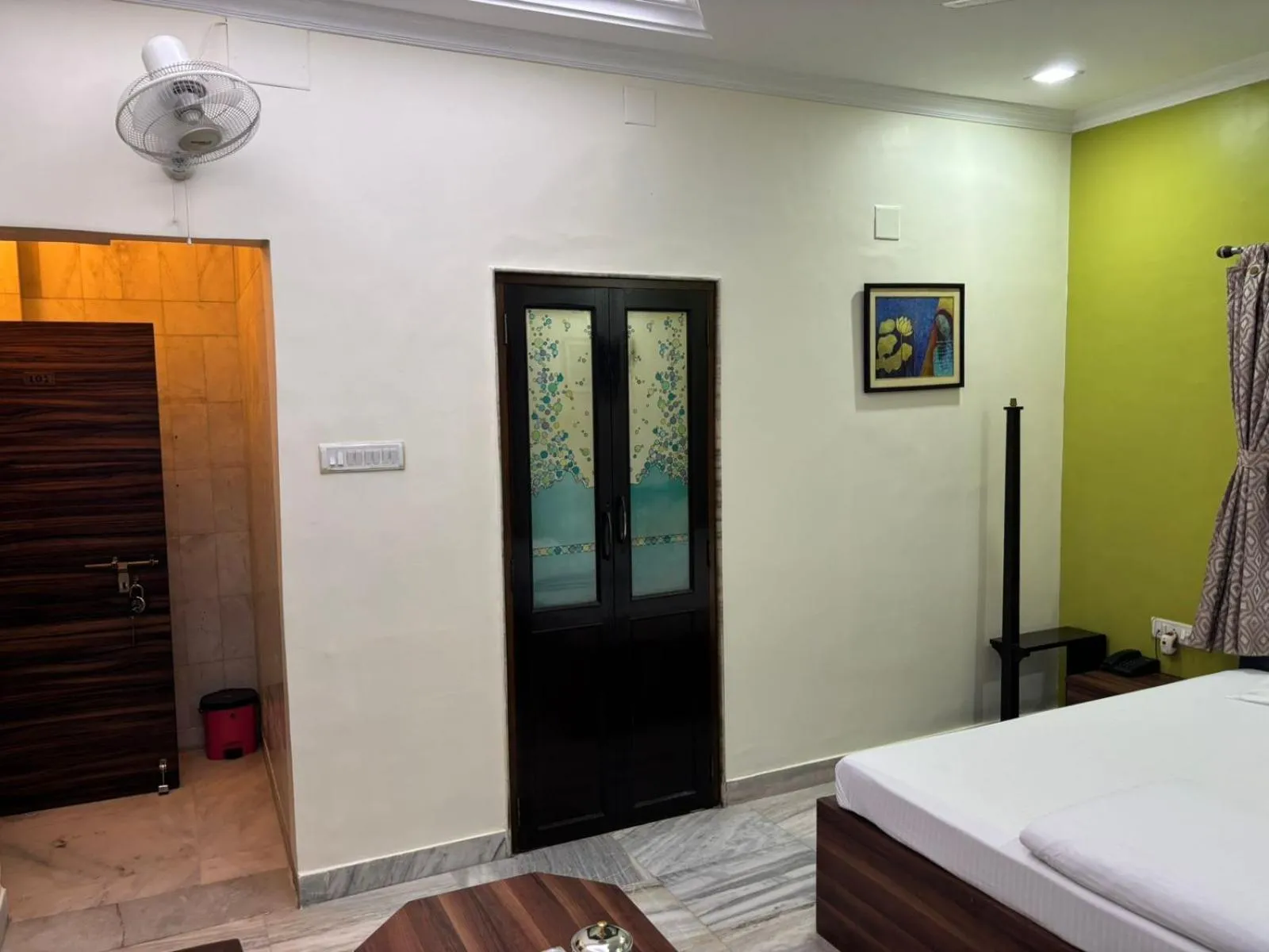 Bed in Om Sai Villa Guesthouse