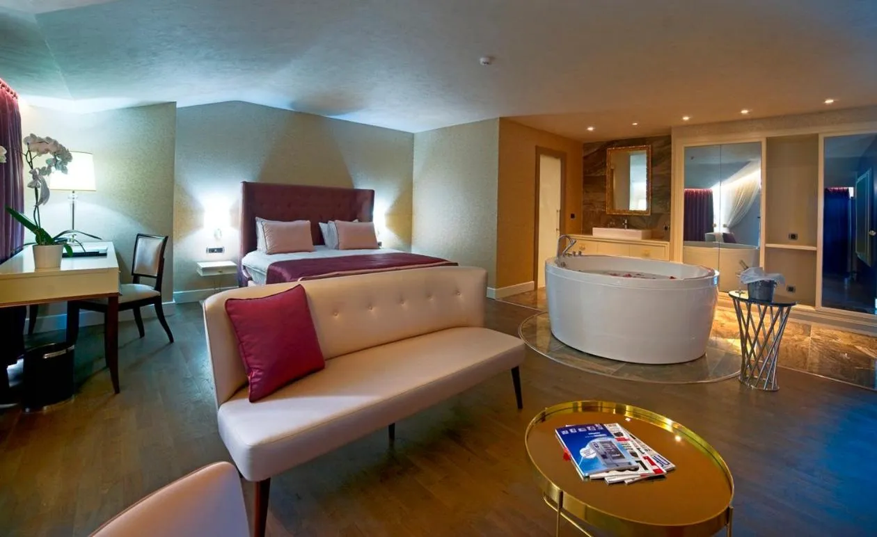 Bed in Taba Luxury Suites and Hotel