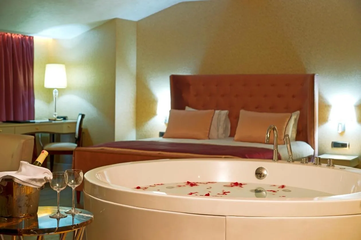 Bed in Taba Luxury Suites and Hotel