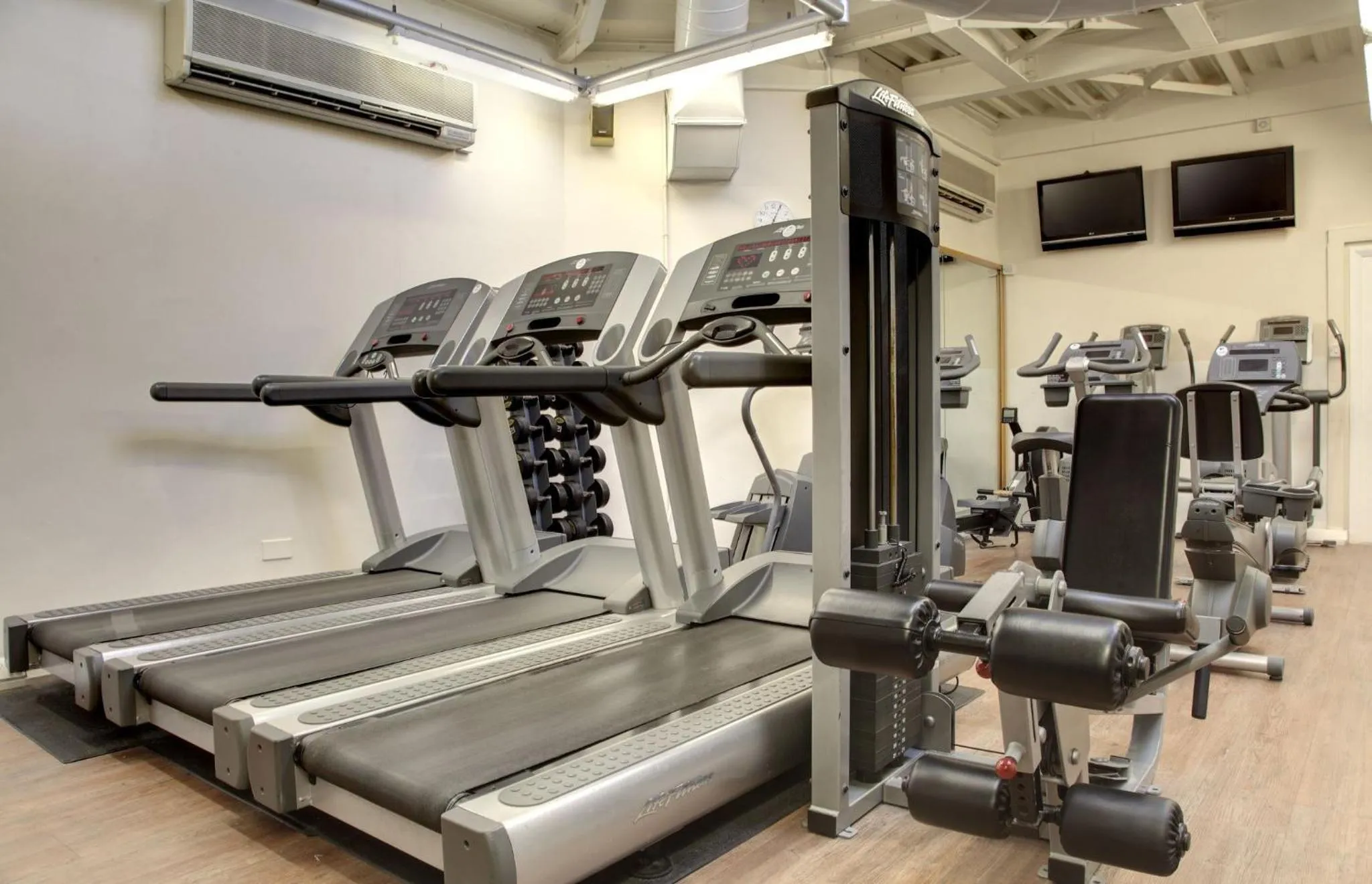 Fitness centre/facilities in Holiday Inn Bristol Filton by IHG
