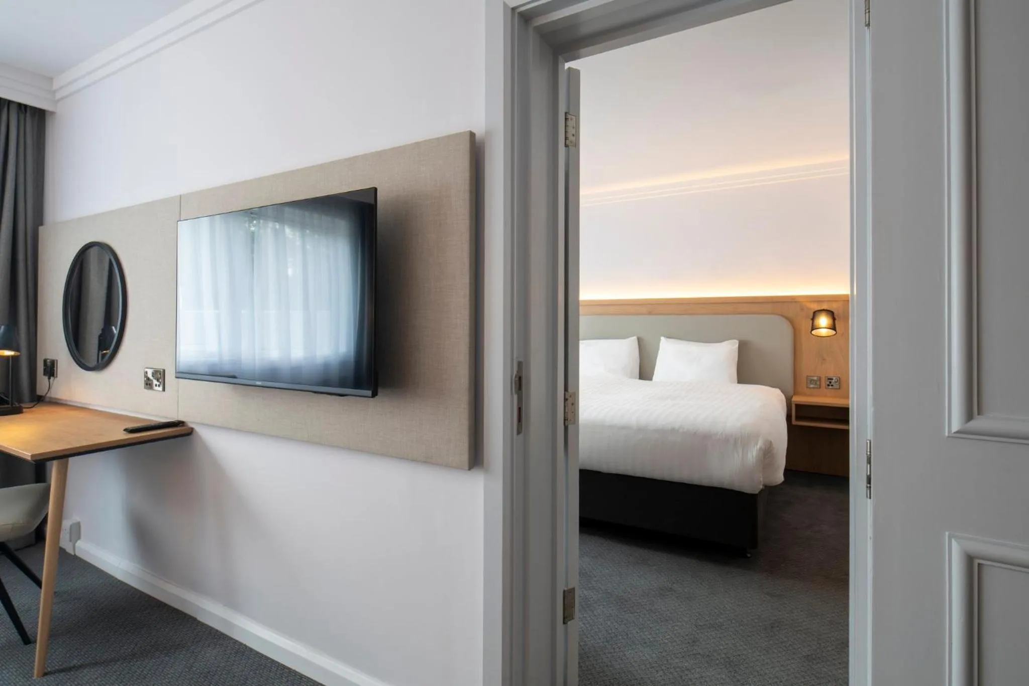 Photo of the whole room, Bed in Holiday Inn Bristol Filton by IHG