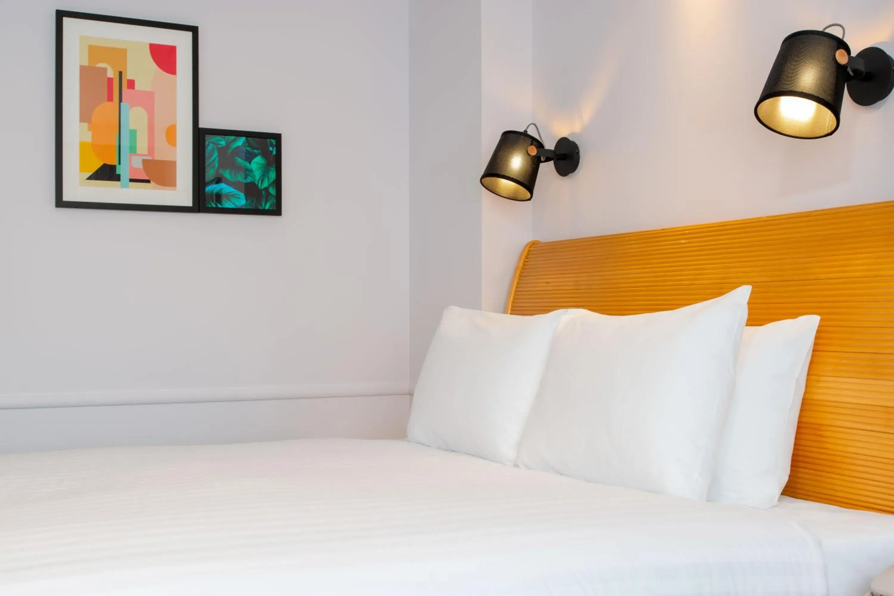 Standard Double Room - Disability Access in Holiday Inn Bristol Filton by IHG Standard Double Room - Disability Access in Holiday Inn Bristol Filton by IHG
