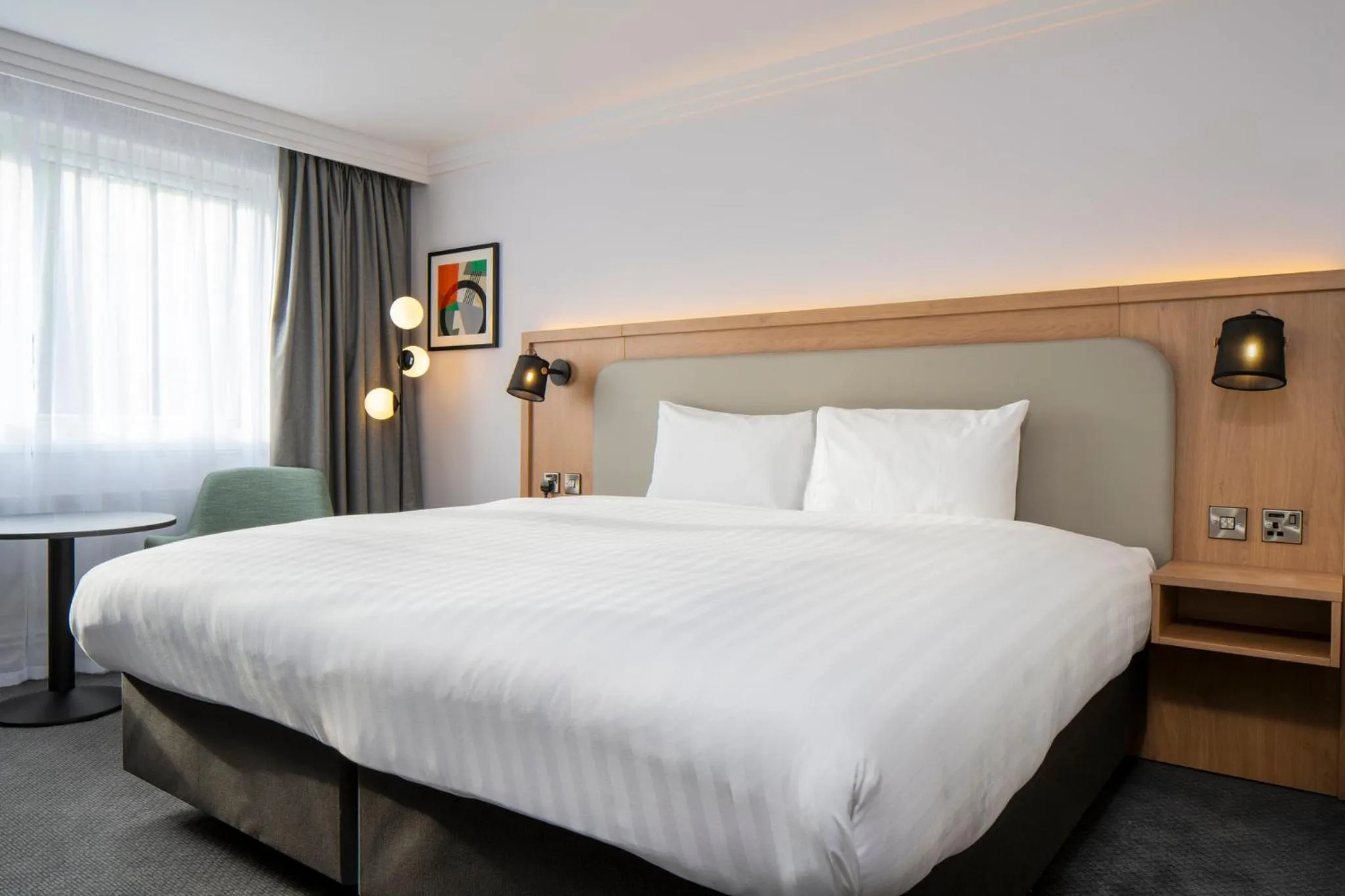 Photo of the whole room, Bed in Holiday Inn Bristol Filton by IHG