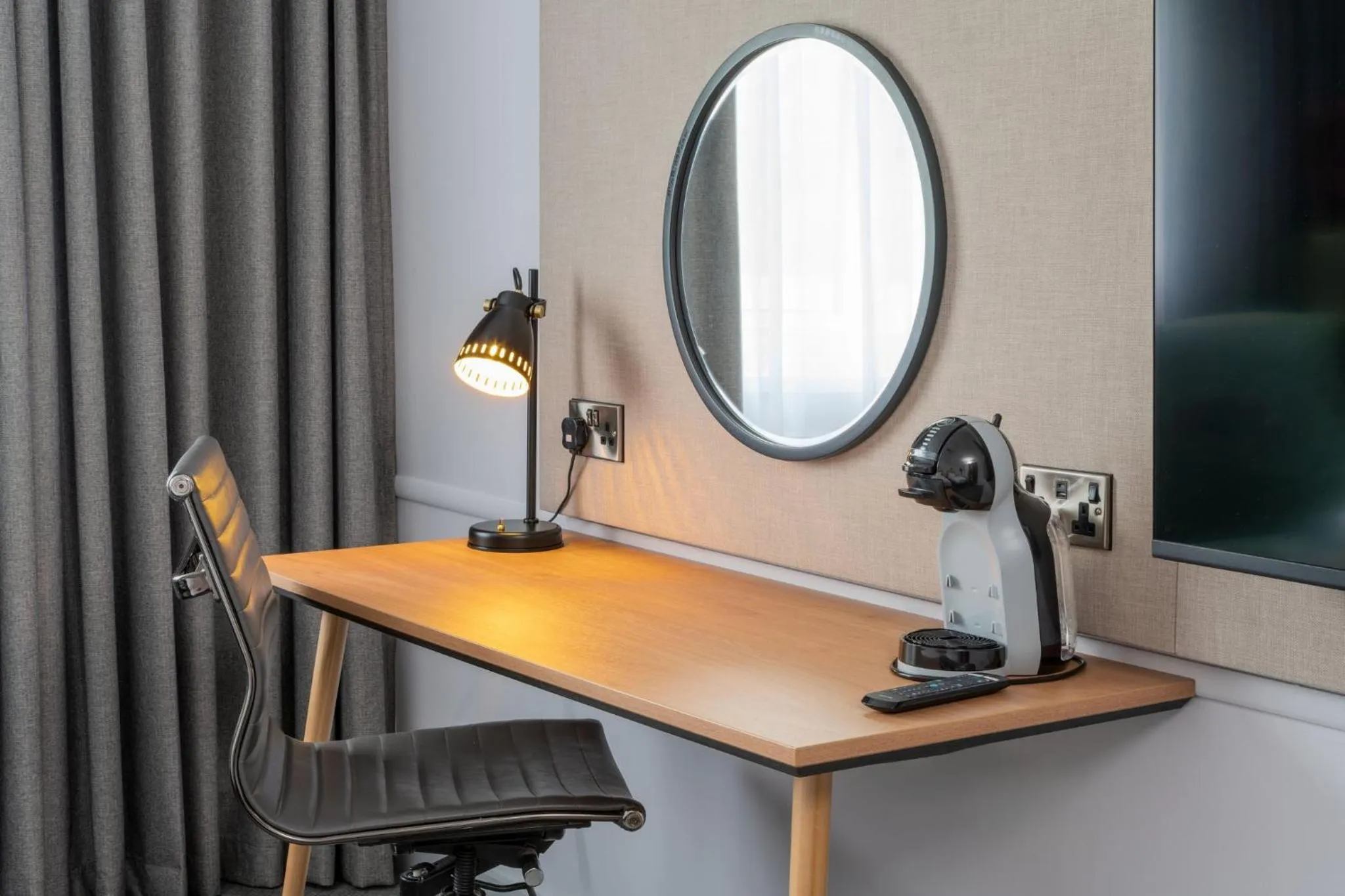 Photo of the whole room in Holiday Inn Bristol Filton by IHG