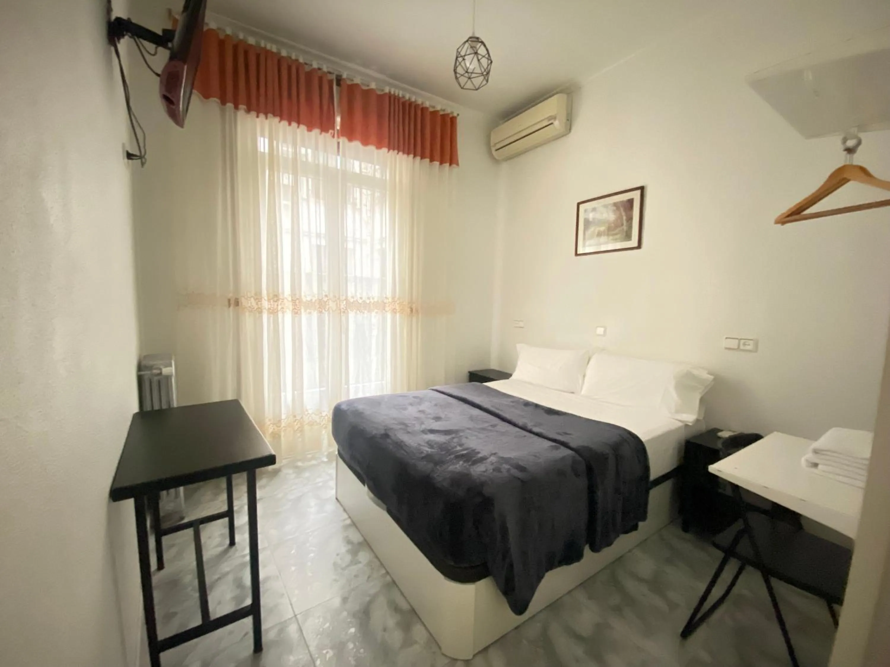 Bed in Hostal Palacios Fuencarral